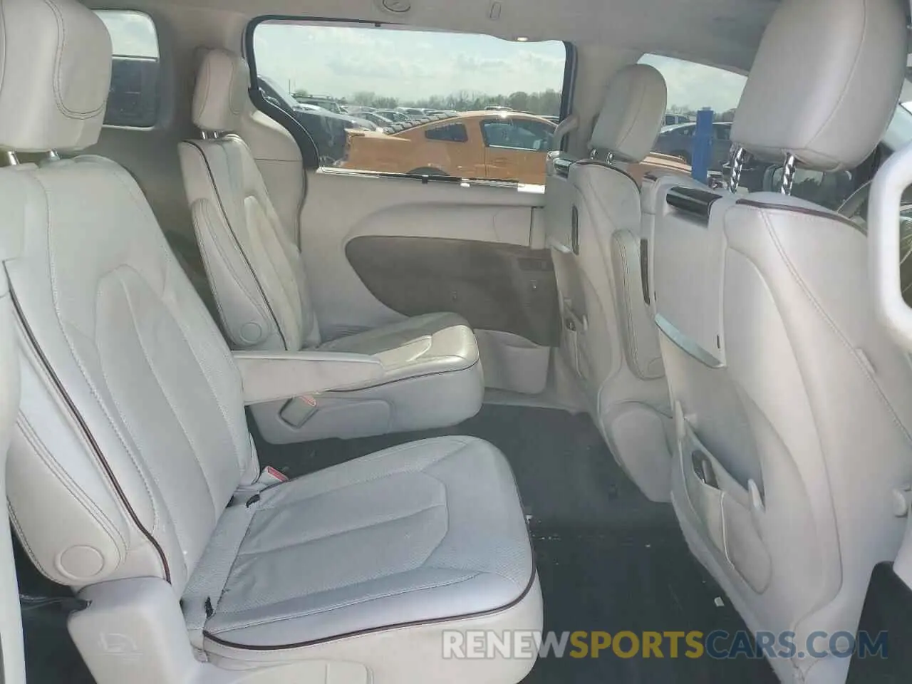 11 Фотография поврежденного автомобиля 2C4RC1GG2LR104278 CHRYSLER PACIFICA 2020