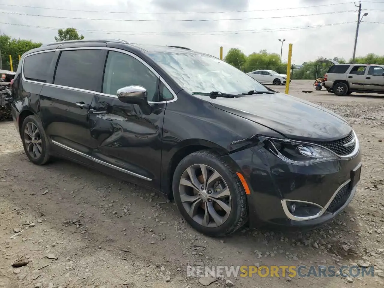 4 Photograph of a damaged car 2C4RC1GG2LR108931 CHRYSLER PACIFICA 2020