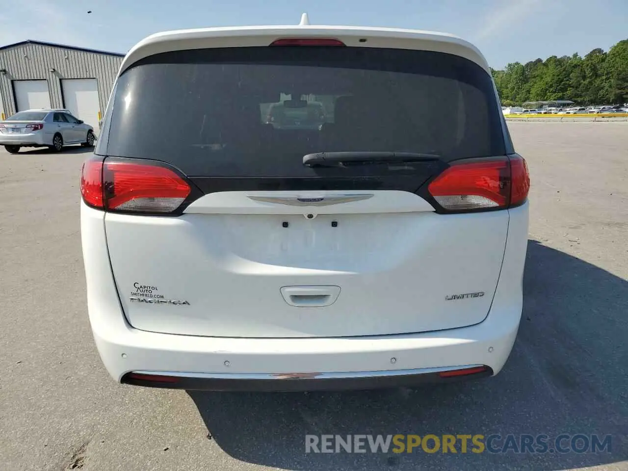 6 Photograph of a damaged car 2C4RC1GG2LR127835 CHRYSLER PACIFICA 2020