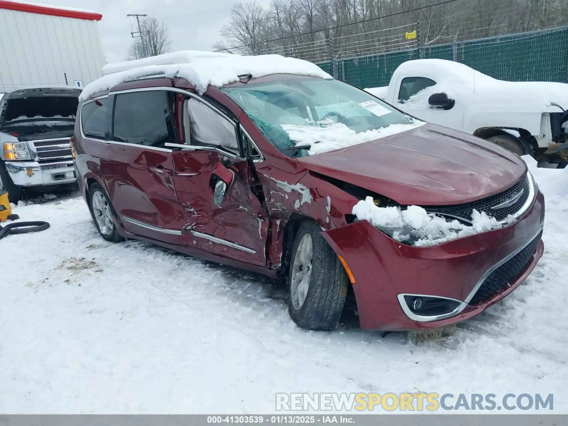 1 Photograph of a damaged car 2C4RC1GG2LR147891 CHRYSLER PACIFICA 2020