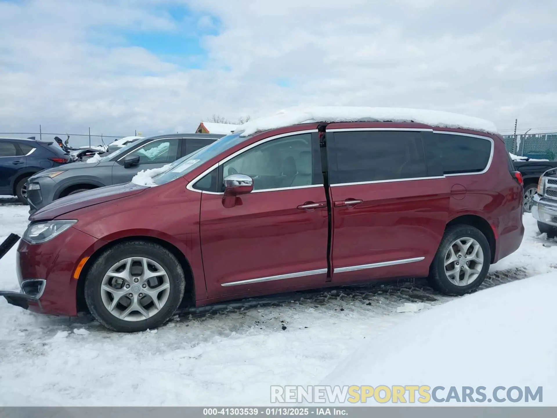 15 Photograph of a damaged car 2C4RC1GG2LR147891 CHRYSLER PACIFICA 2020