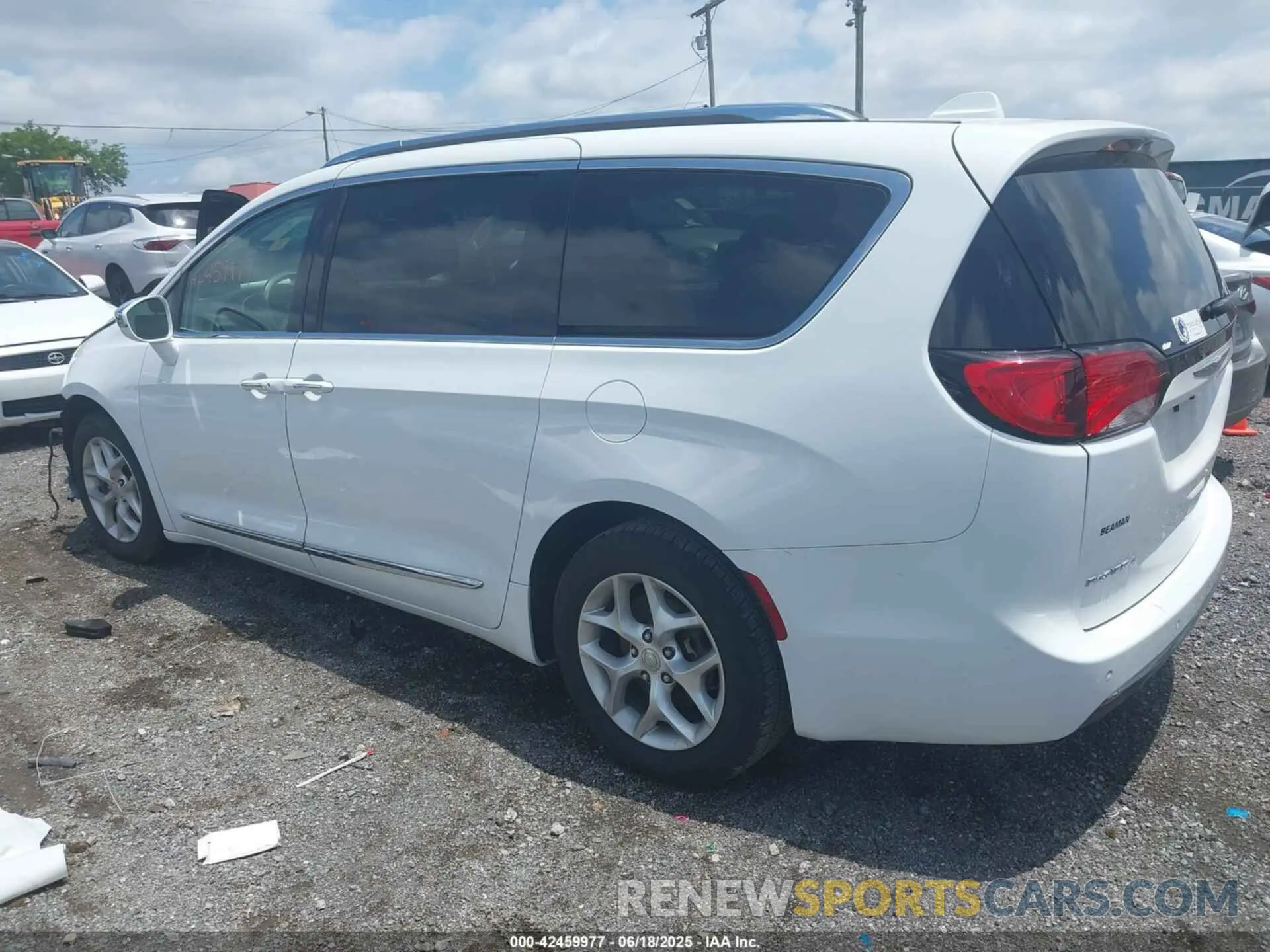 3 Photograph of a damaged car 2C4RC1GG2LR175979 CHRYSLER PACIFICA 2020