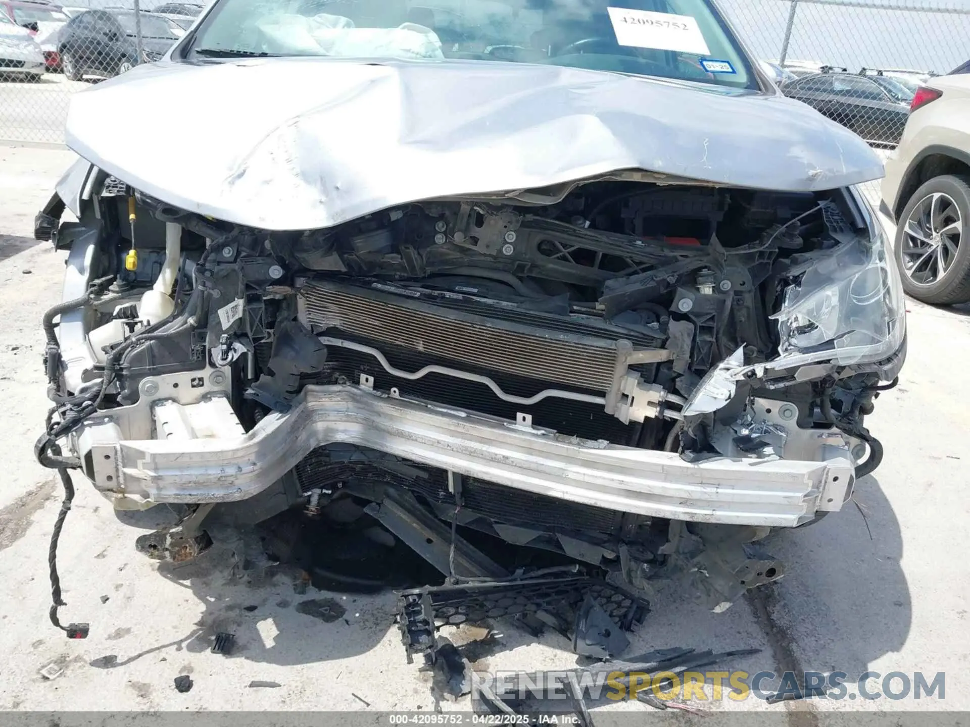 6 Фотография поврежденного автомобиля 2C4RC1GG2LR184245 CHRYSLER PACIFICA 2020