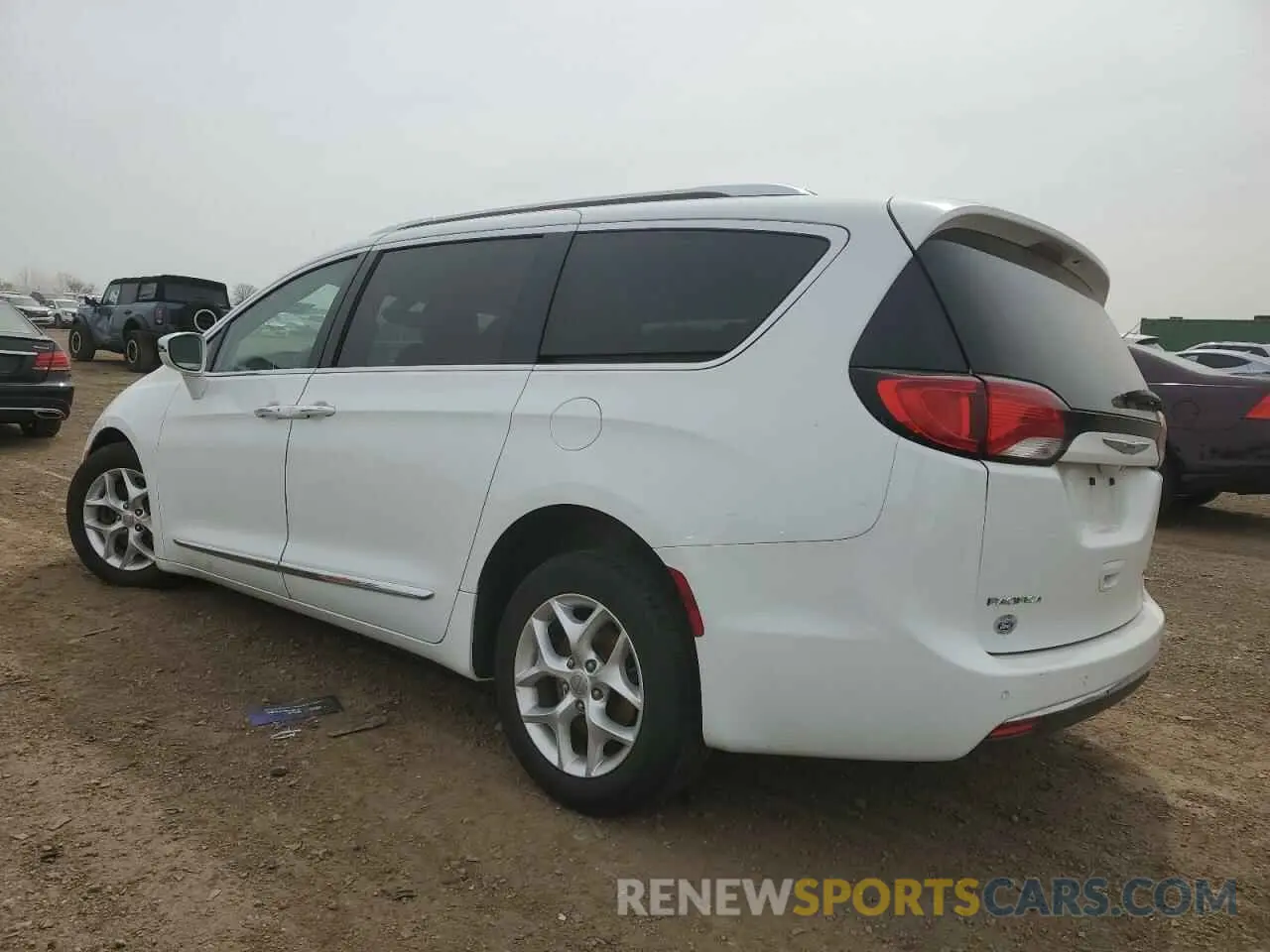 2 Фотография поврежденного автомобиля 2C4RC1GG2LR290324 CHRYSLER PACIFICA 2020