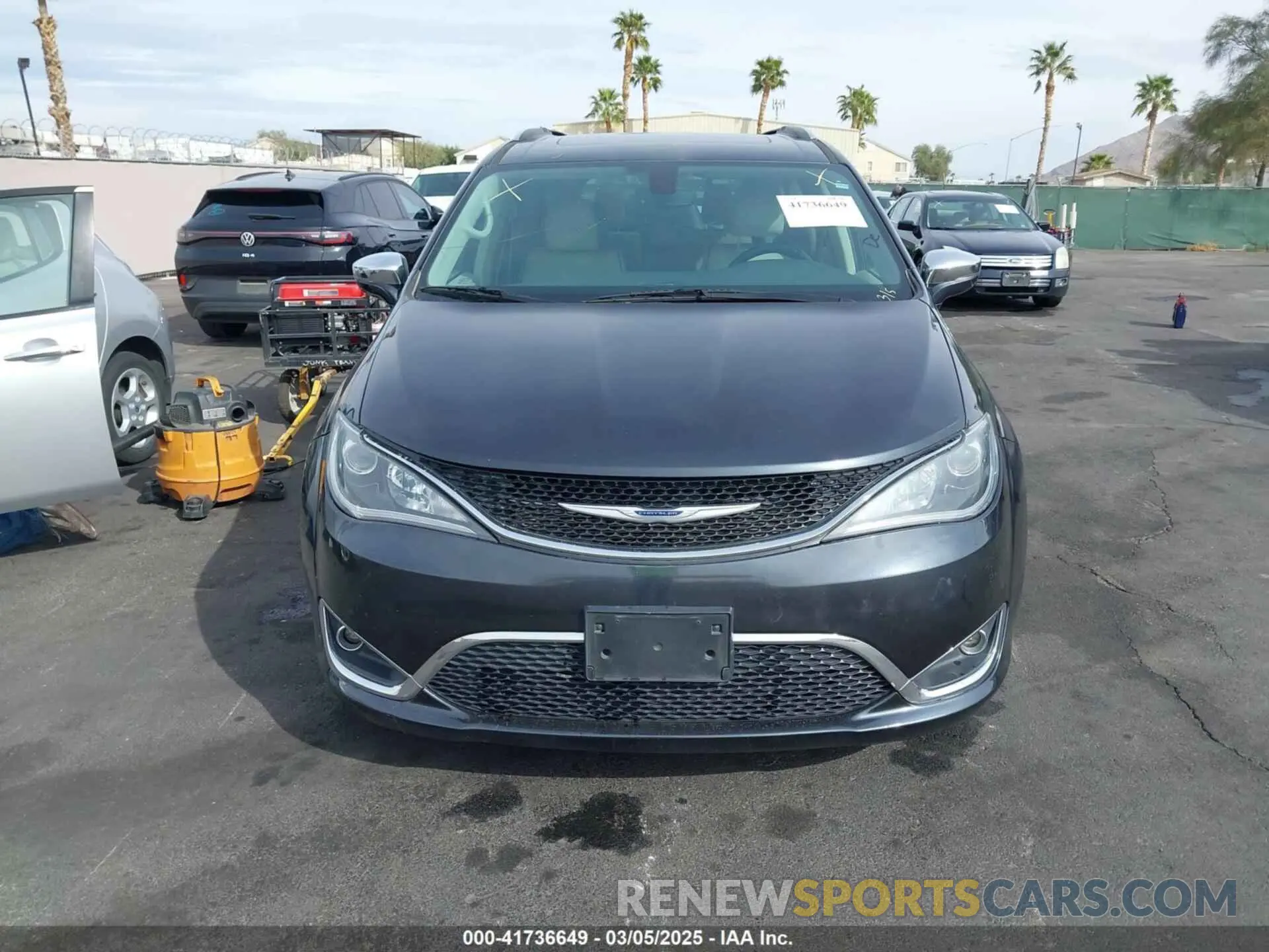 11 Фотография поврежденного автомобиля 2C4RC1GG4LR156463 CHRYSLER PACIFICA 2020