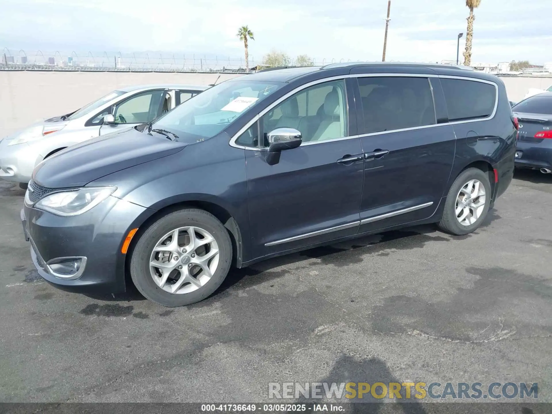 2 Фотография поврежденного автомобиля 2C4RC1GG4LR156463 CHRYSLER PACIFICA 2020