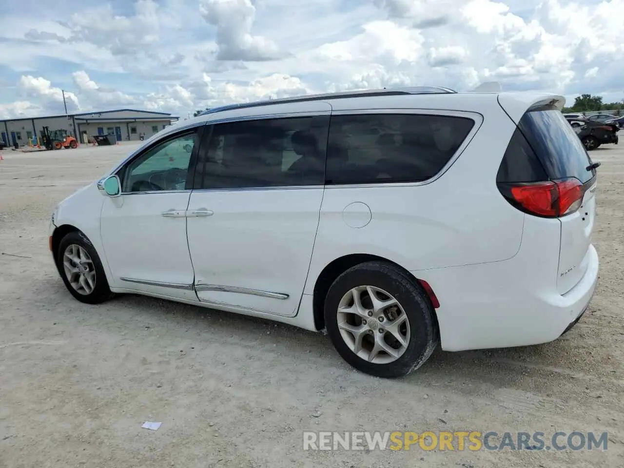 2 Photograph of a damaged car 2C4RC1GG4LR283455 CHRYSLER PACIFICA 2020