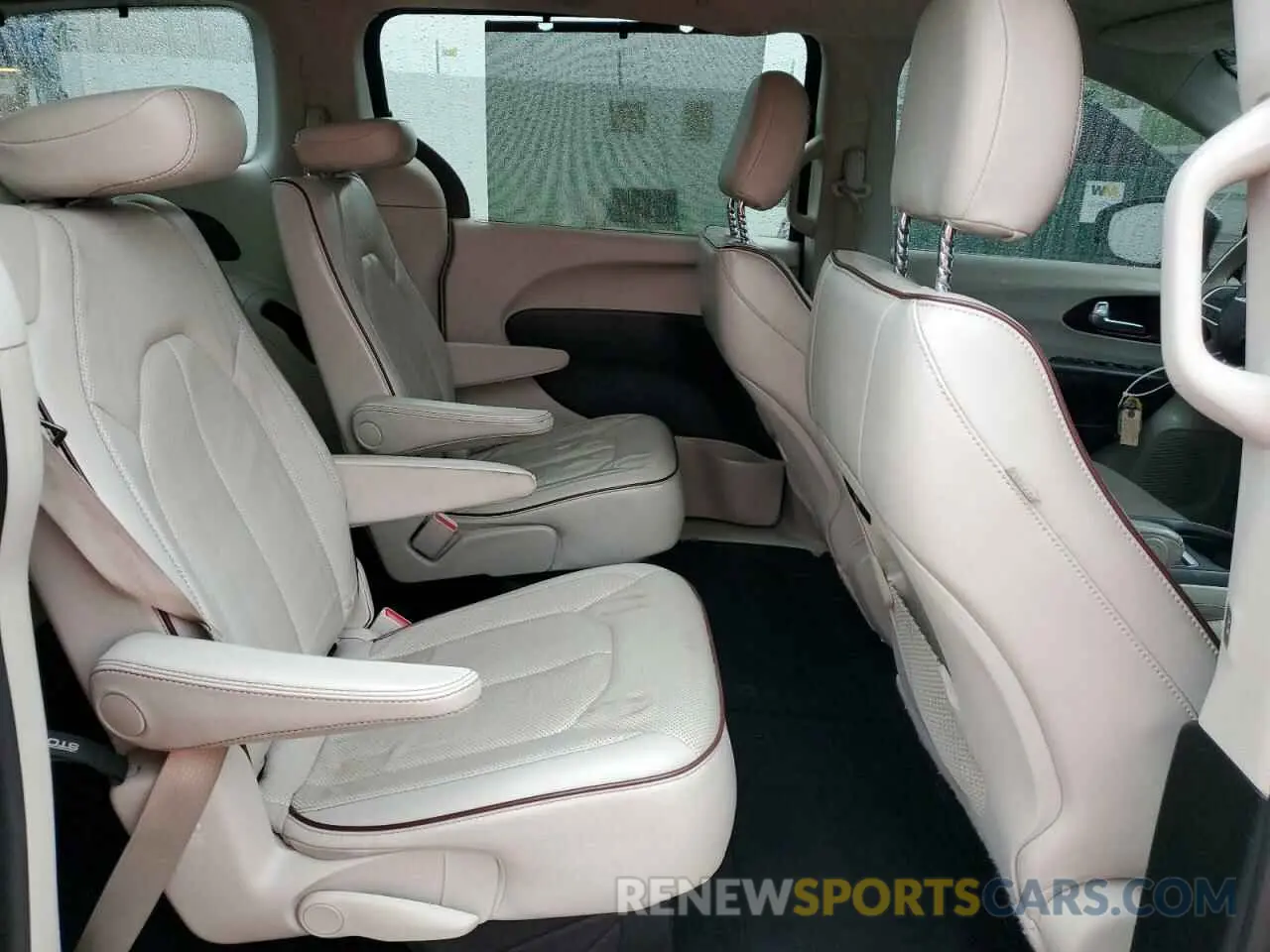 11 Фотография поврежденного автомобиля 2C4RC1GG5LR125562 CHRYSLER PACIFICA 2020