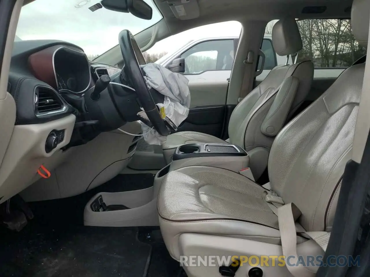 7 Photograph of a damaged car 2C4RC1GG5LR163048 CHRYSLER PACIFICA 2020