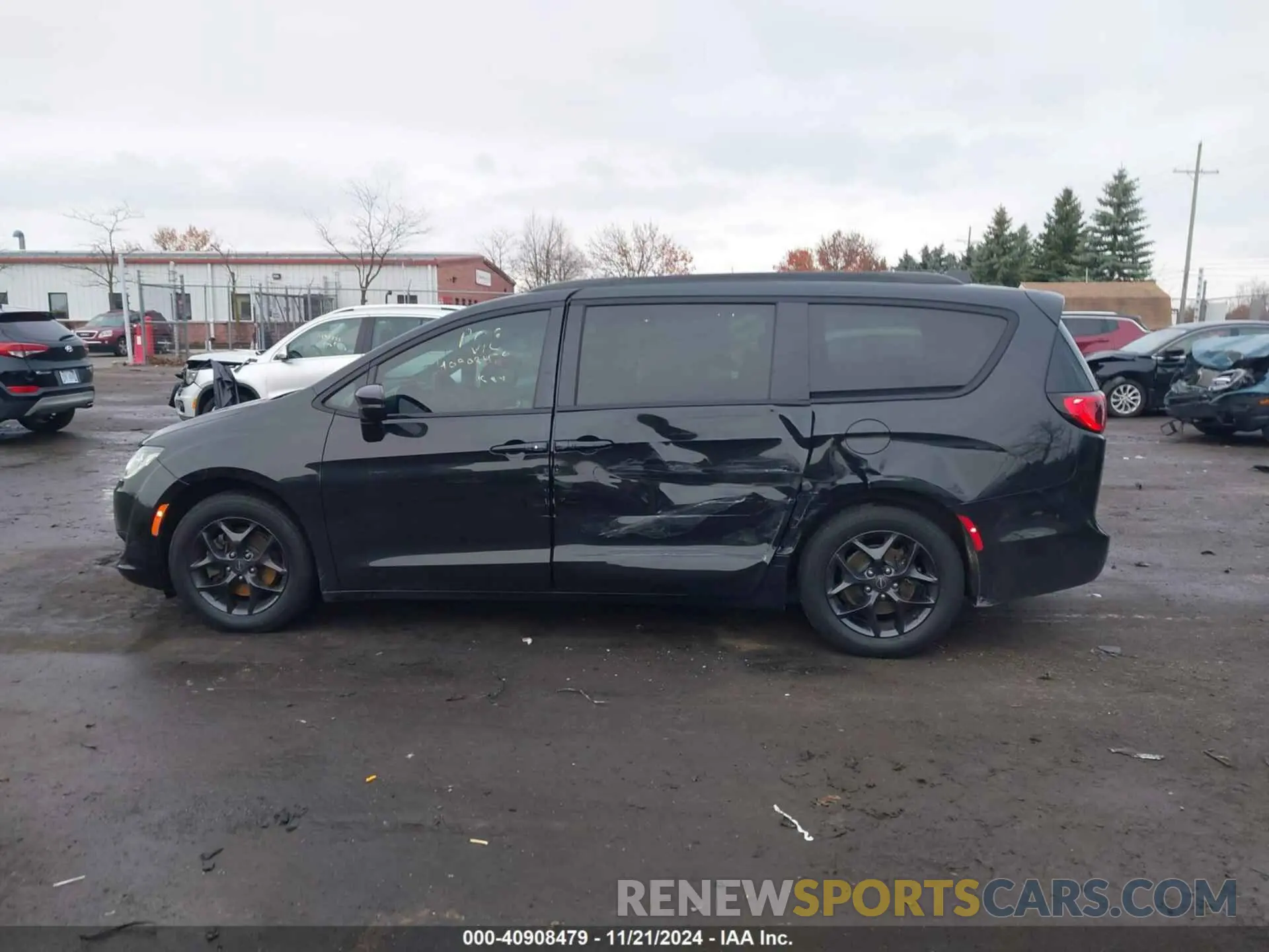 14 Фотография поврежденного автомобиля 2C4RC1GG6LR209583 CHRYSLER PACIFICA 2020