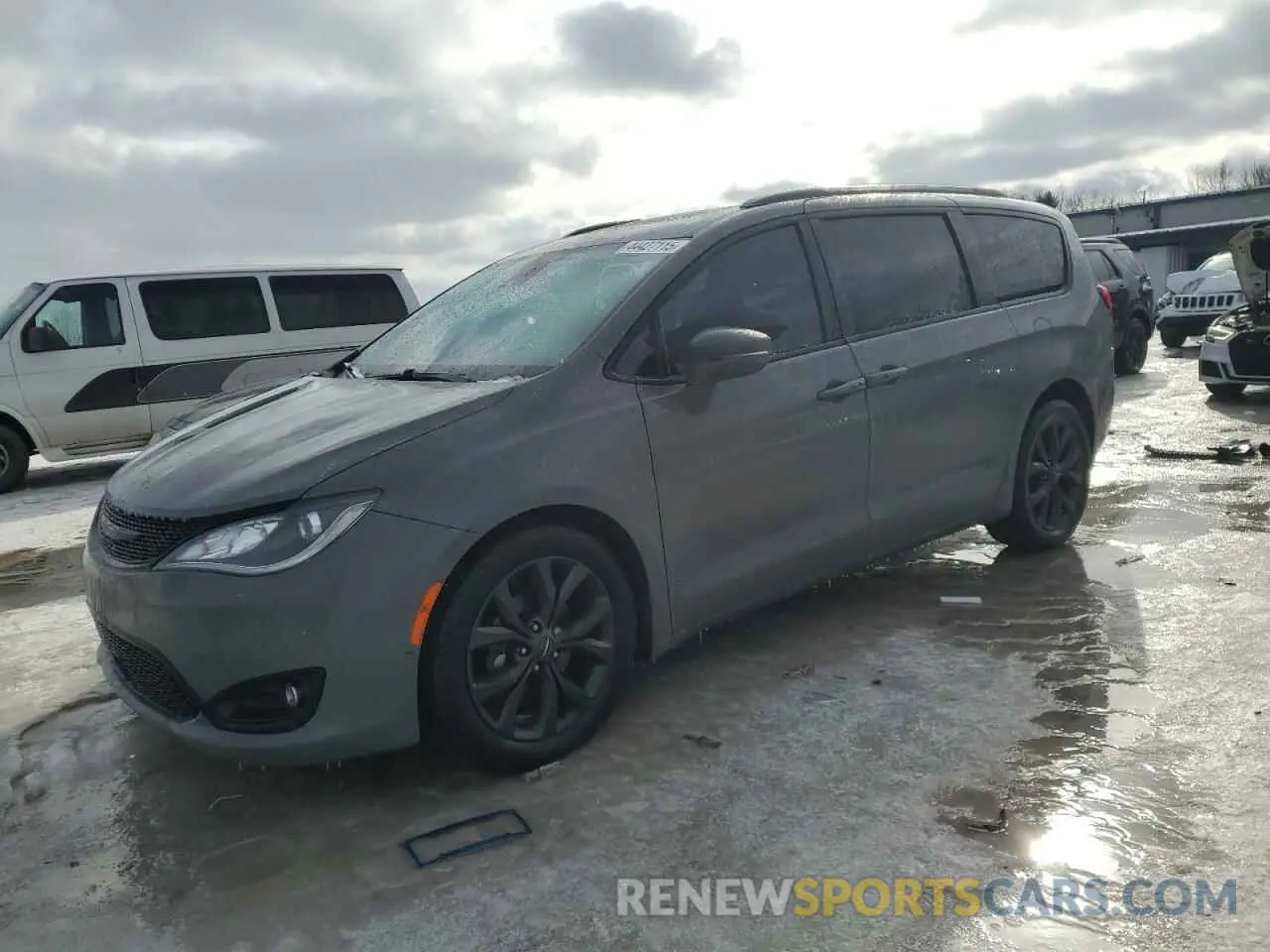 1 Photograph of a damaged car 2C4RC1GG7LR136983 CHRYSLER PACIFICA 2020