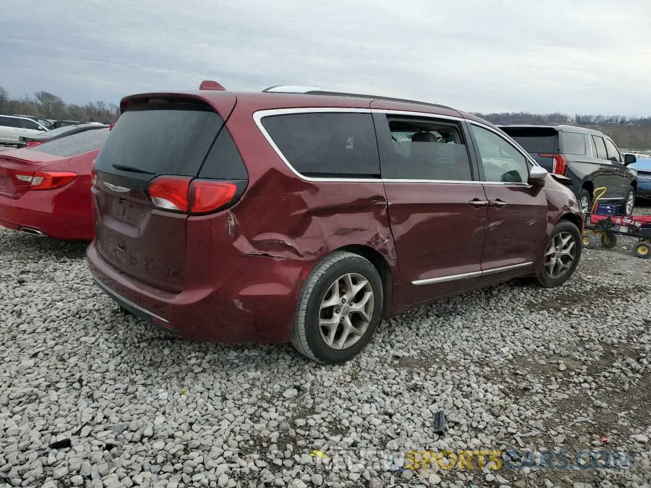 3 Фотография поврежденного автомобиля 2C4RC1GG7LR143660 CHRYSLER PACIFICA 2020