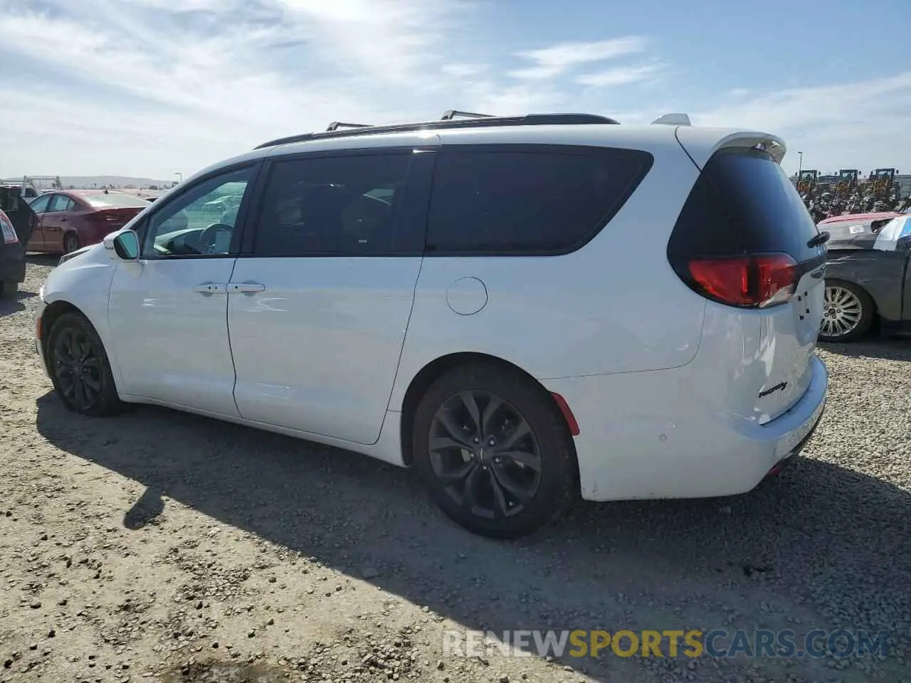 2 Photograph of a damaged car 2C4RC1GG7LR151726 CHRYSLER PACIFICA 2020