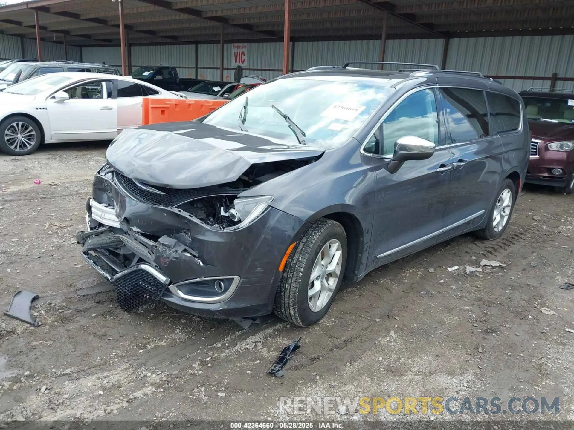2 Фотография поврежденного автомобиля 2C4RC1GG8LR156319 CHRYSLER PACIFICA 2020