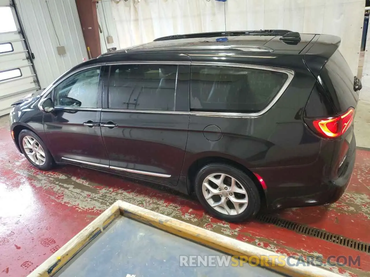 2 Фотография поврежденного автомобиля 2C4RC1GG8LR175906 CHRYSLER PACIFICA 2020