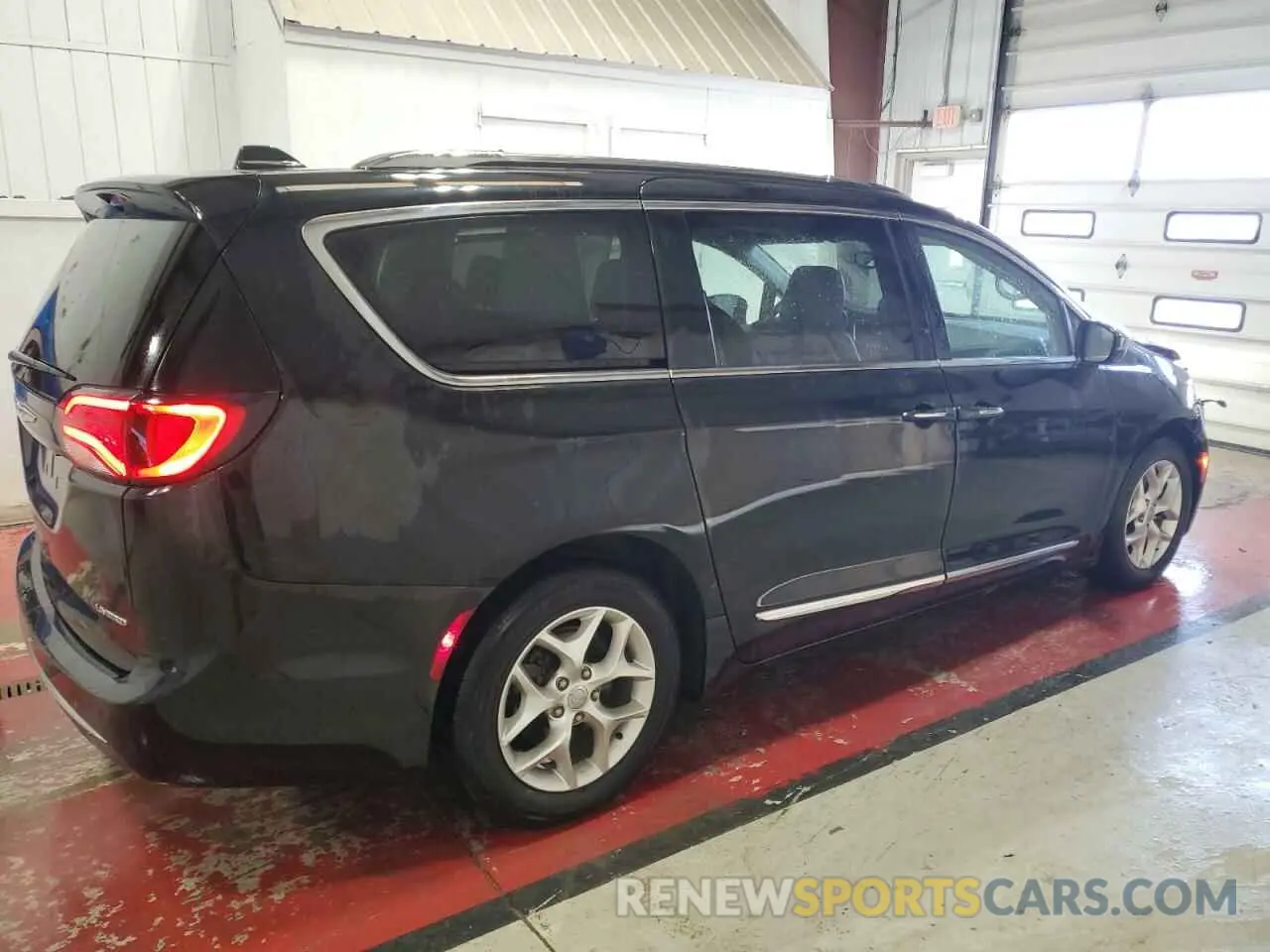3 Фотография поврежденного автомобиля 2C4RC1GG8LR175906 CHRYSLER PACIFICA 2020