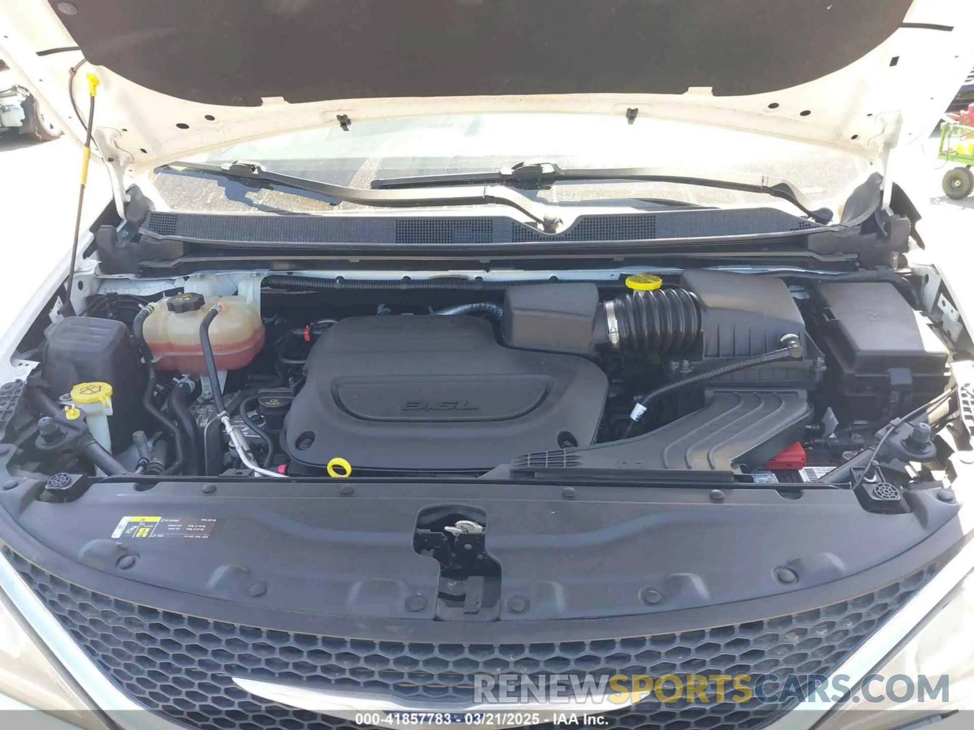 10 Фотография поврежденного автомобиля 2C4RC1GG9LR139786 CHRYSLER PACIFICA 2020