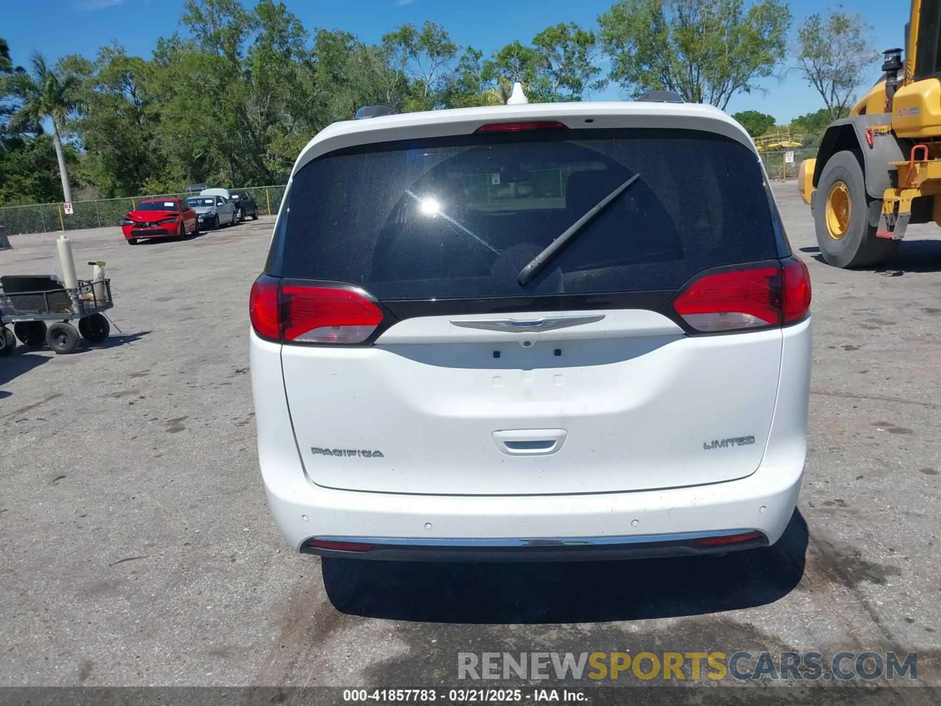 16 Фотография поврежденного автомобиля 2C4RC1GG9LR139786 CHRYSLER PACIFICA 2020