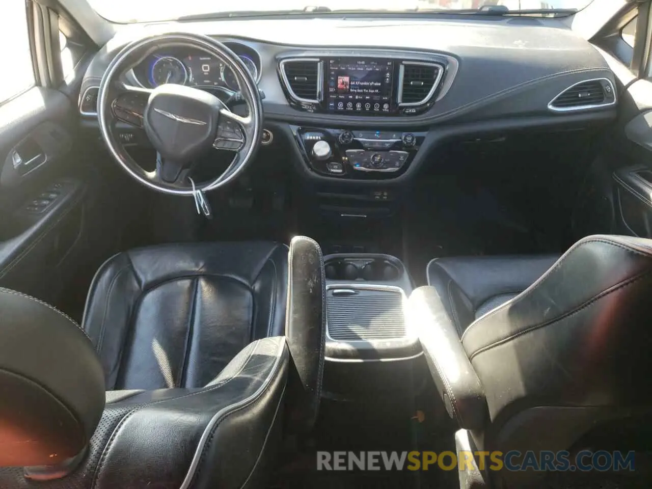 8 Фотография поврежденного автомобиля 2C4RC1GGXLR173199 CHRYSLER PACIFICA 2020