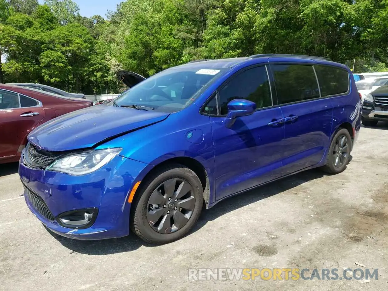 1 Photograph of a damaged car 2C4RC1L79LR288172 CHRYSLER PACIFICA 2020