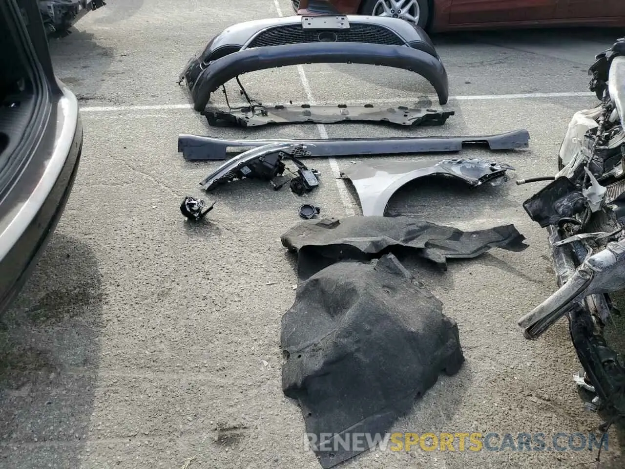 13 Photograph of a damaged car 2C4RC1N70LR123091 CHRYSLER PACIFICA 2020
