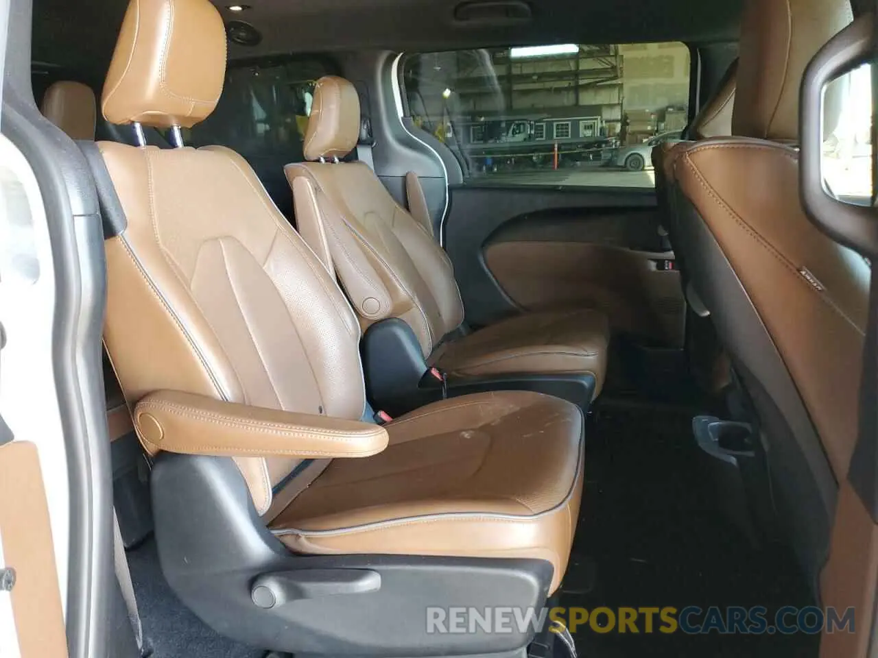 11 Фотография поврежденного автомобиля 2C4RC1N77LR190433 CHRYSLER PACIFICA 2020
