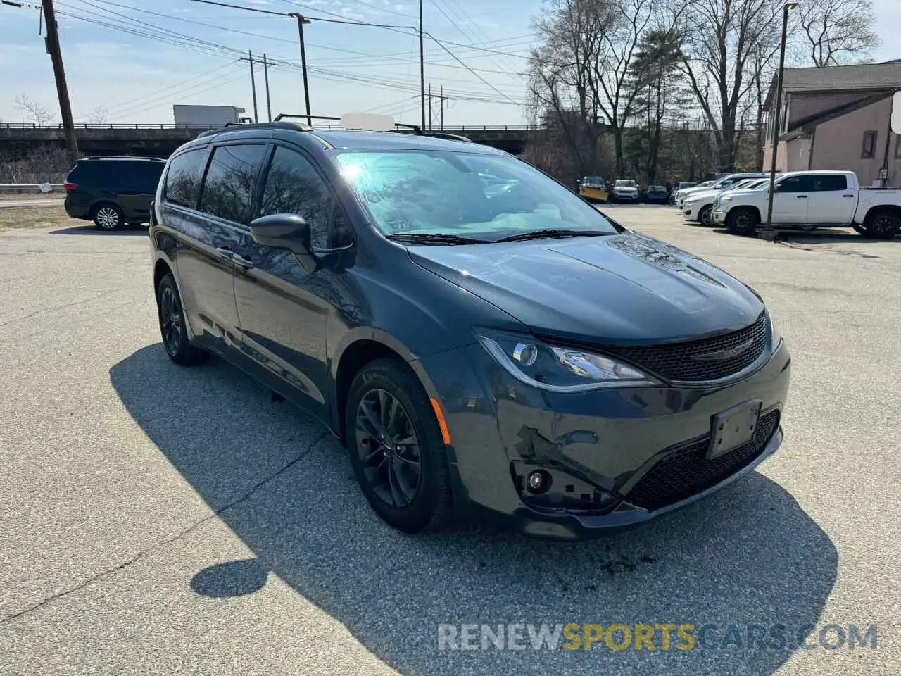 1 Фотография поврежденного автомобиля 2C4RC3BG0LR270771 CHRYSLER PACIFICA 2020