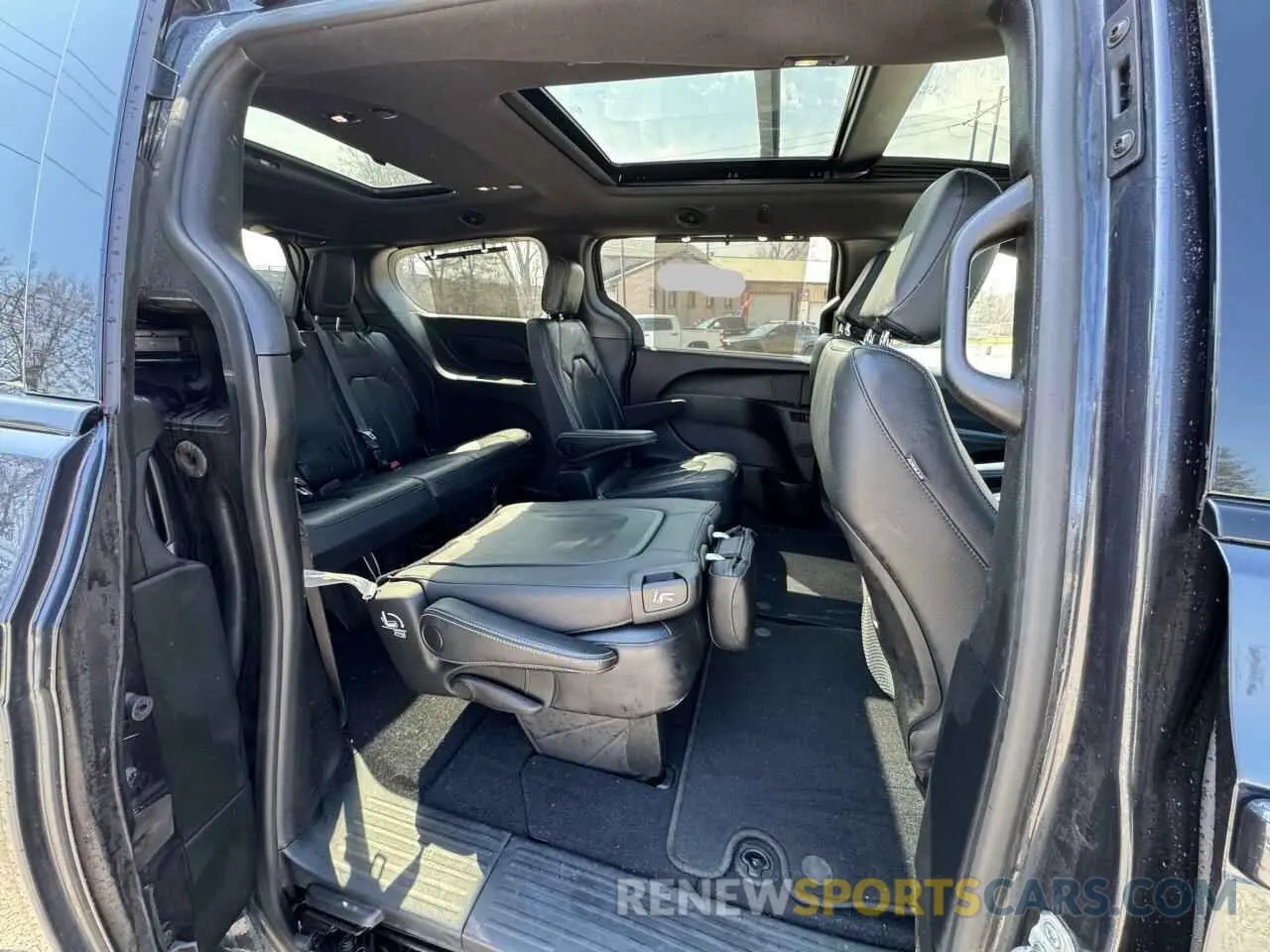6 Фотография поврежденного автомобиля 2C4RC3BG0LR270771 CHRYSLER PACIFICA 2020