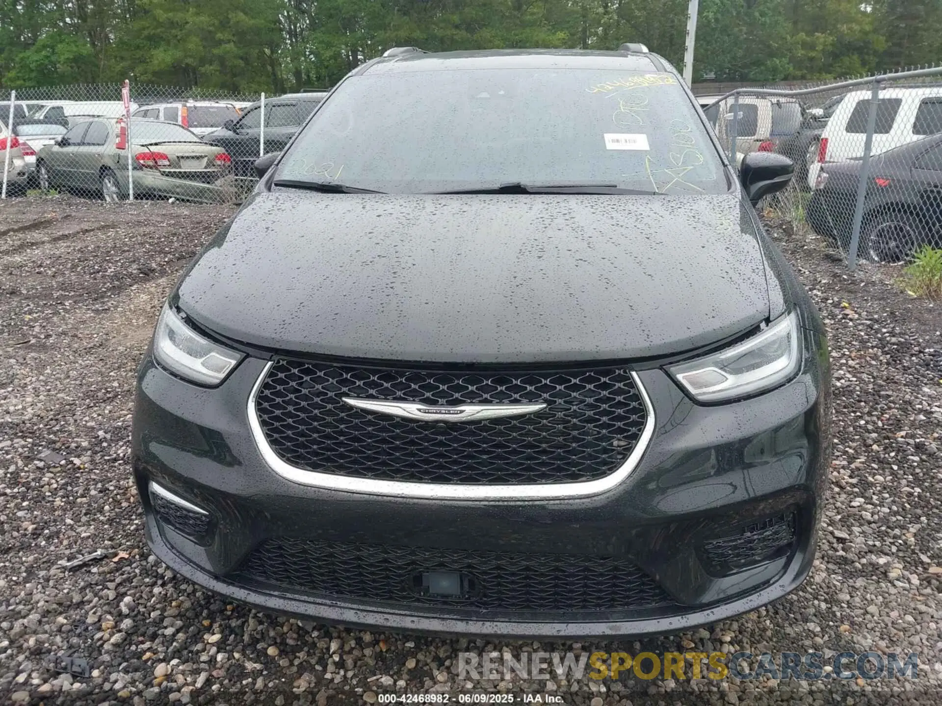 11 Photograph of a damaged car 2C4RC1BG0MR516059 CHRYSLER PACIFICA 2021