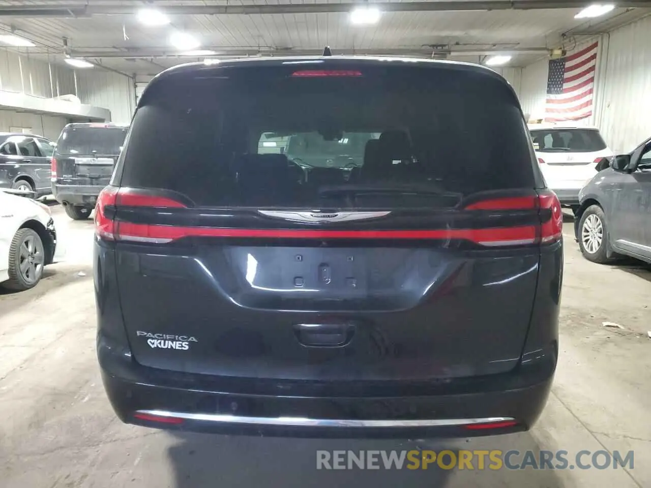 6 Photograph of a damaged car 2C4RC1BG1MR588470 CHRYSLER PACIFICA 2021