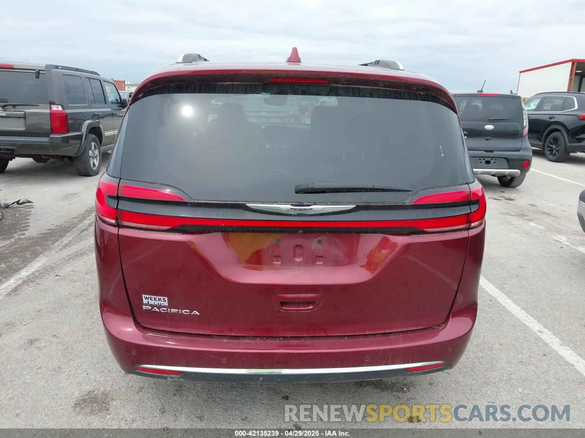 17 Фотография поврежденного автомобиля 2C4RC1BG2MR502731 CHRYSLER PACIFICA 2021