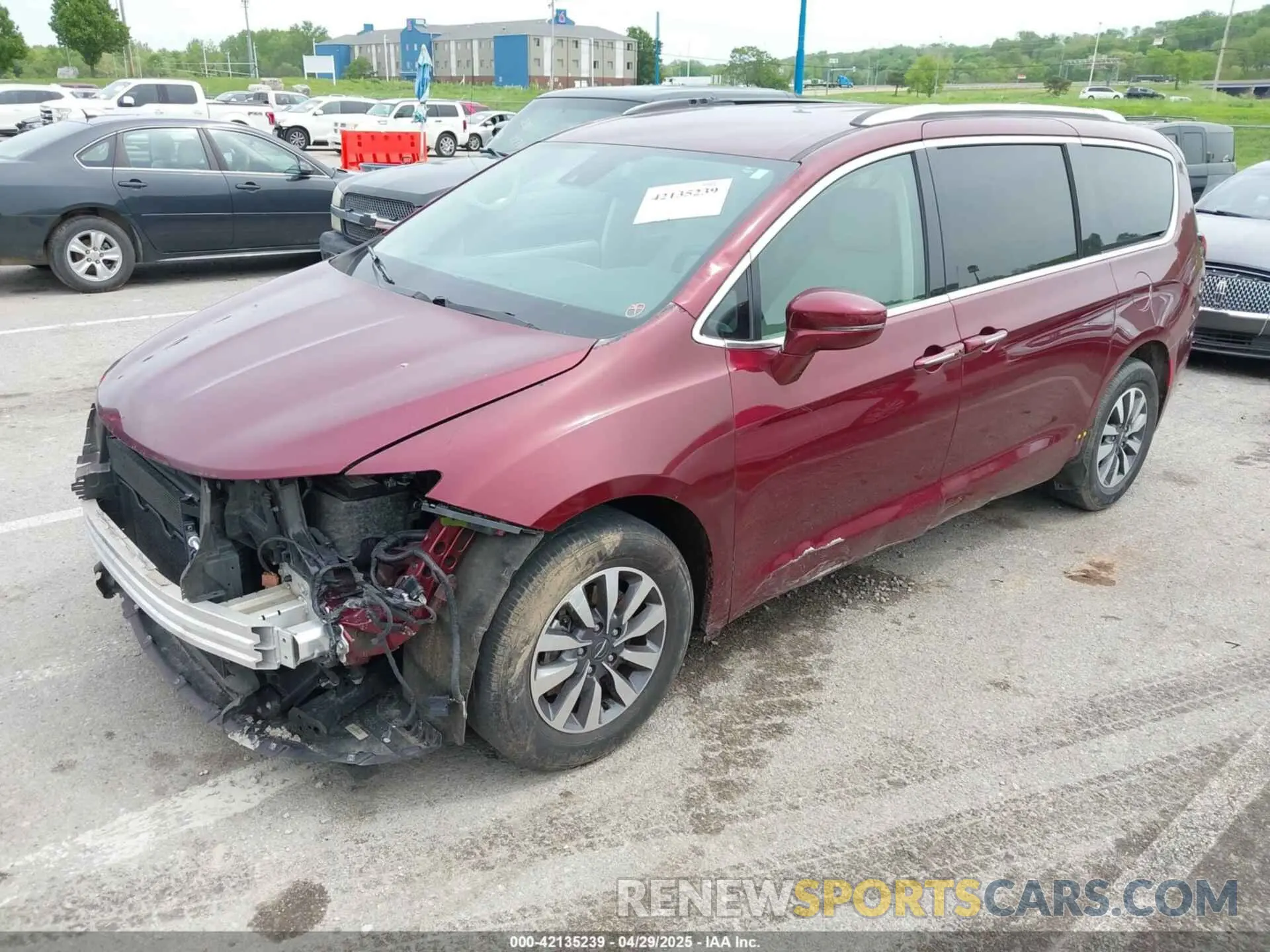 2 Фотография поврежденного автомобиля 2C4RC1BG2MR502731 CHRYSLER PACIFICA 2021