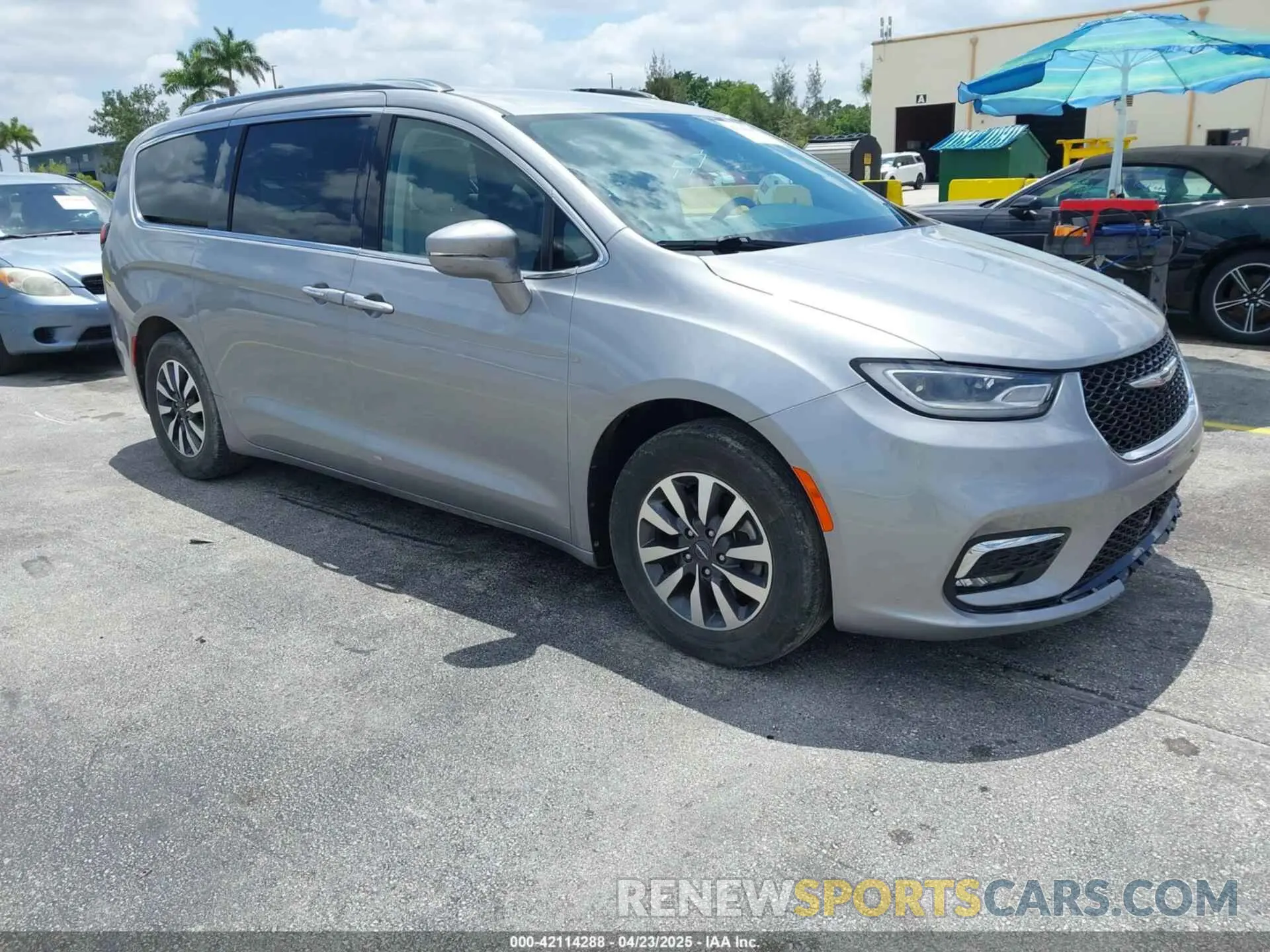 1 Фотография поврежденного автомобиля 2C4RC1BG2MR510053 CHRYSLER PACIFICA 2021