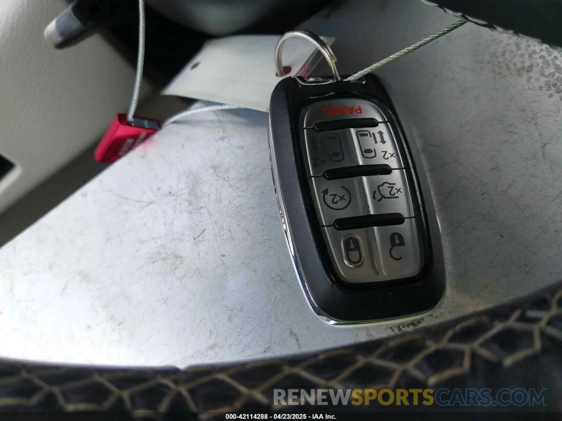 11 Фотография поврежденного автомобиля 2C4RC1BG2MR510053 CHRYSLER PACIFICA 2021