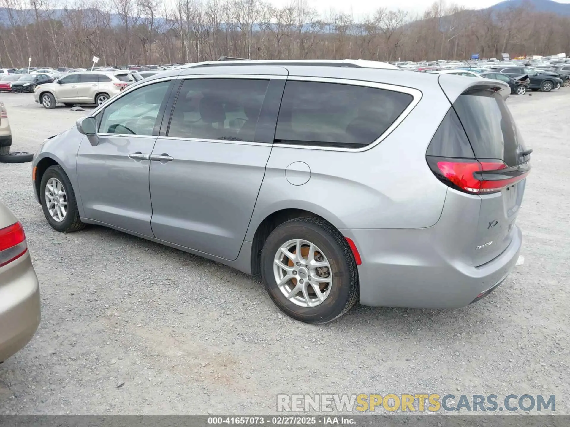 3 Photograph of a damaged car 2C4RC1BG3MR542543 CHRYSLER PACIFICA 2021