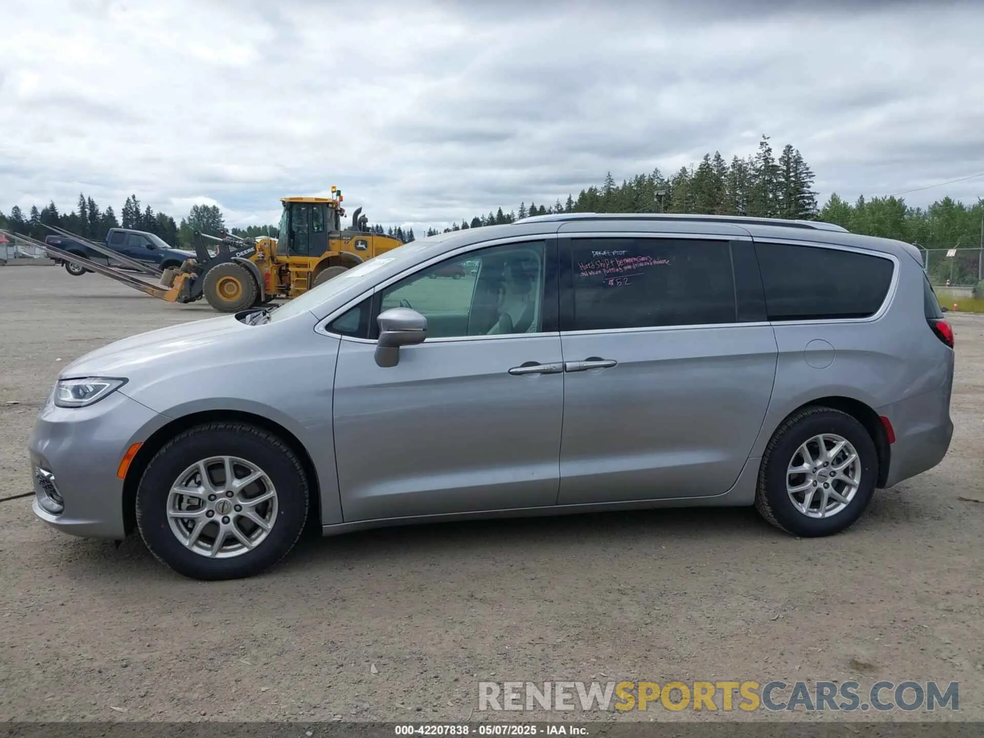14 Photograph of a damaged car 2C4RC1BG3MR552828 CHRYSLER PACIFICA 2021