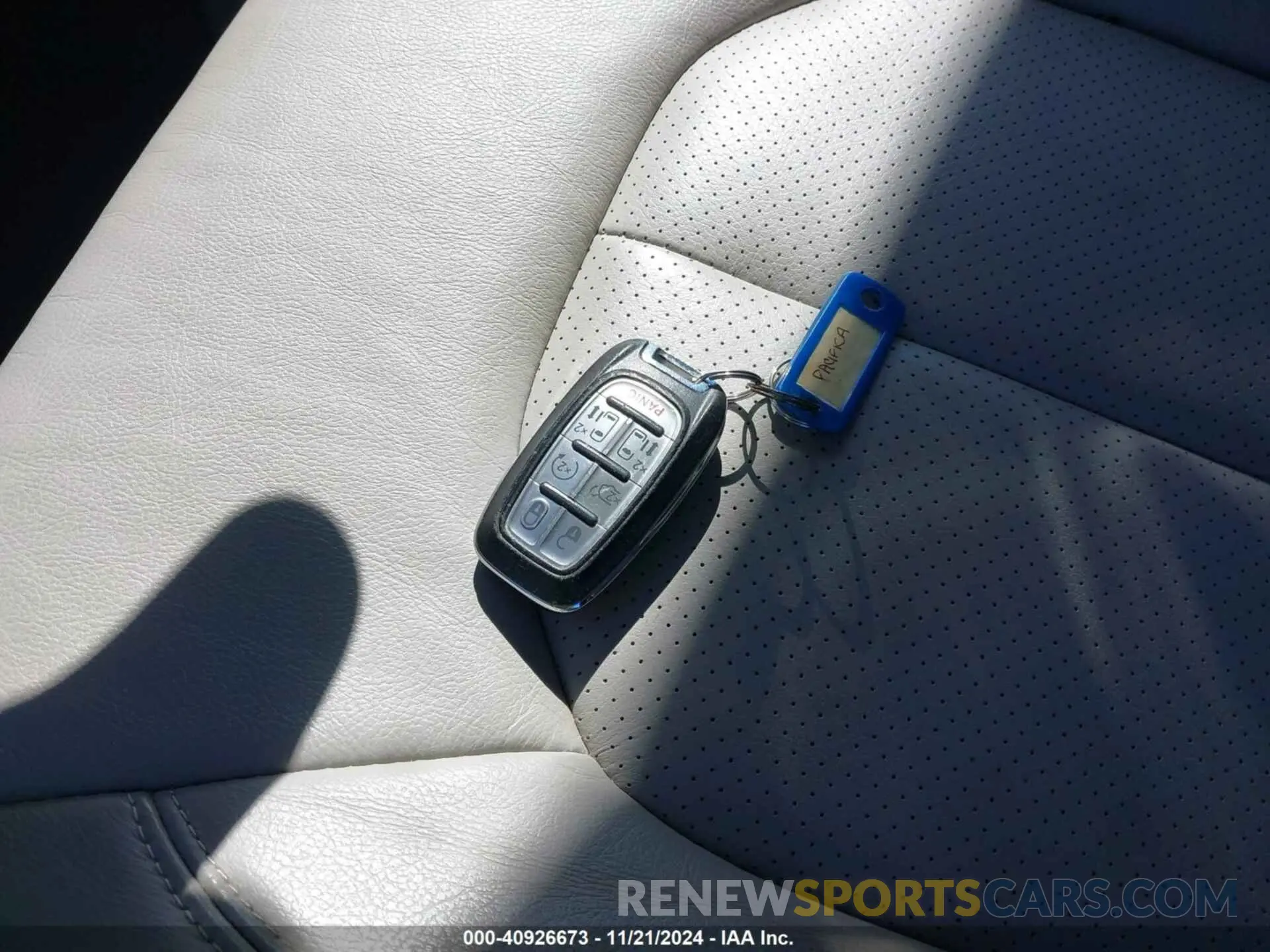 11 Photograph of a damaged car 2C4RC1BG3MR560234 CHRYSLER PACIFICA 2021