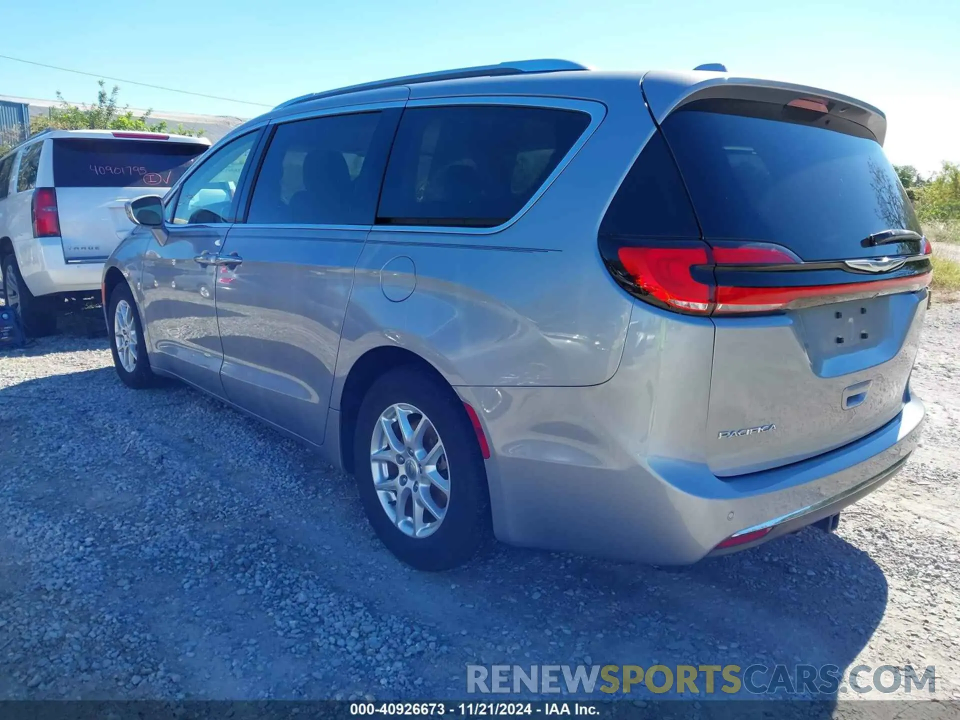 3 Photograph of a damaged car 2C4RC1BG3MR560234 CHRYSLER PACIFICA 2021