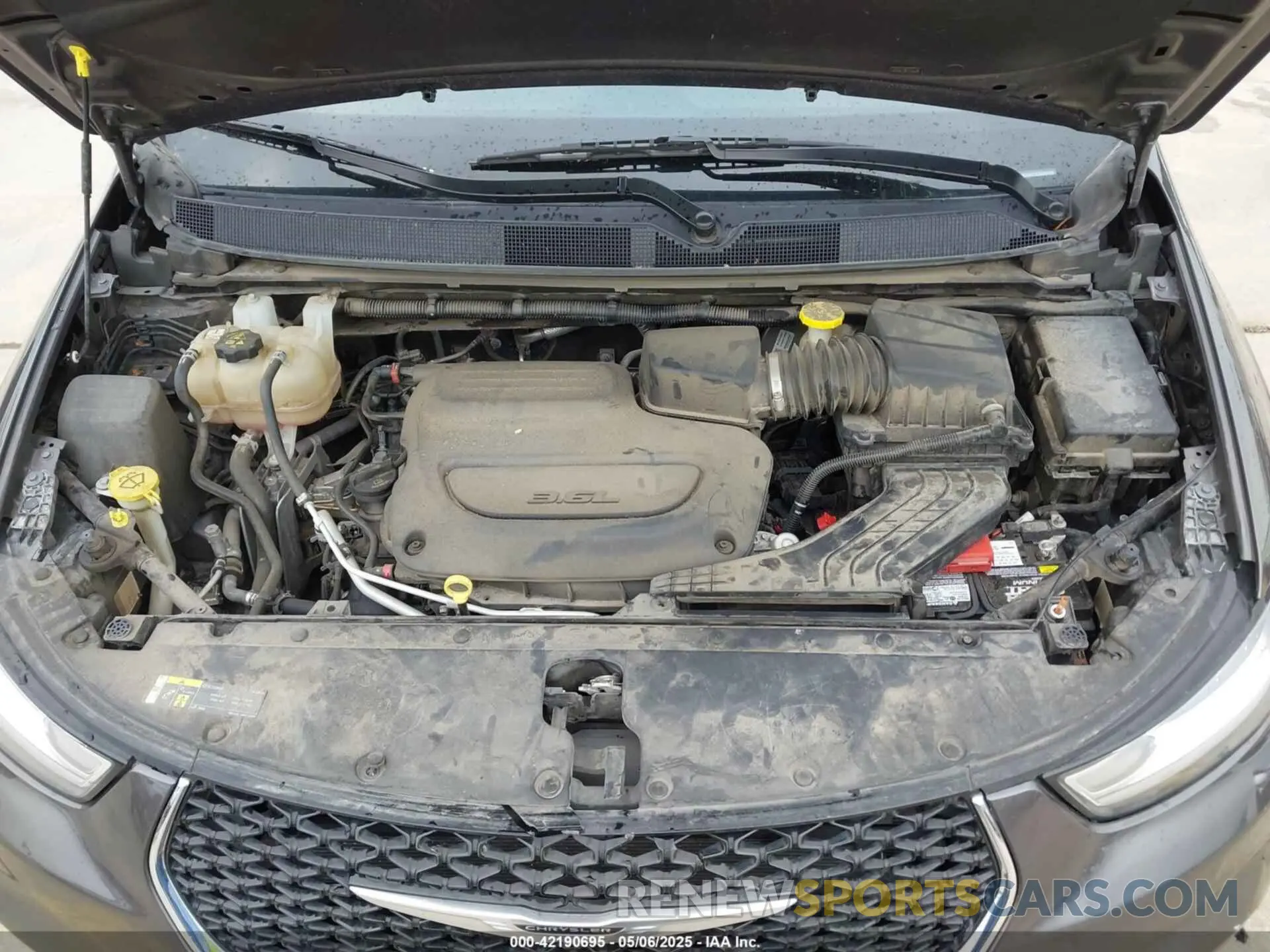 10 Фотография поврежденного автомобиля 2C4RC1BG3MR574439 CHRYSLER PACIFICA 2021