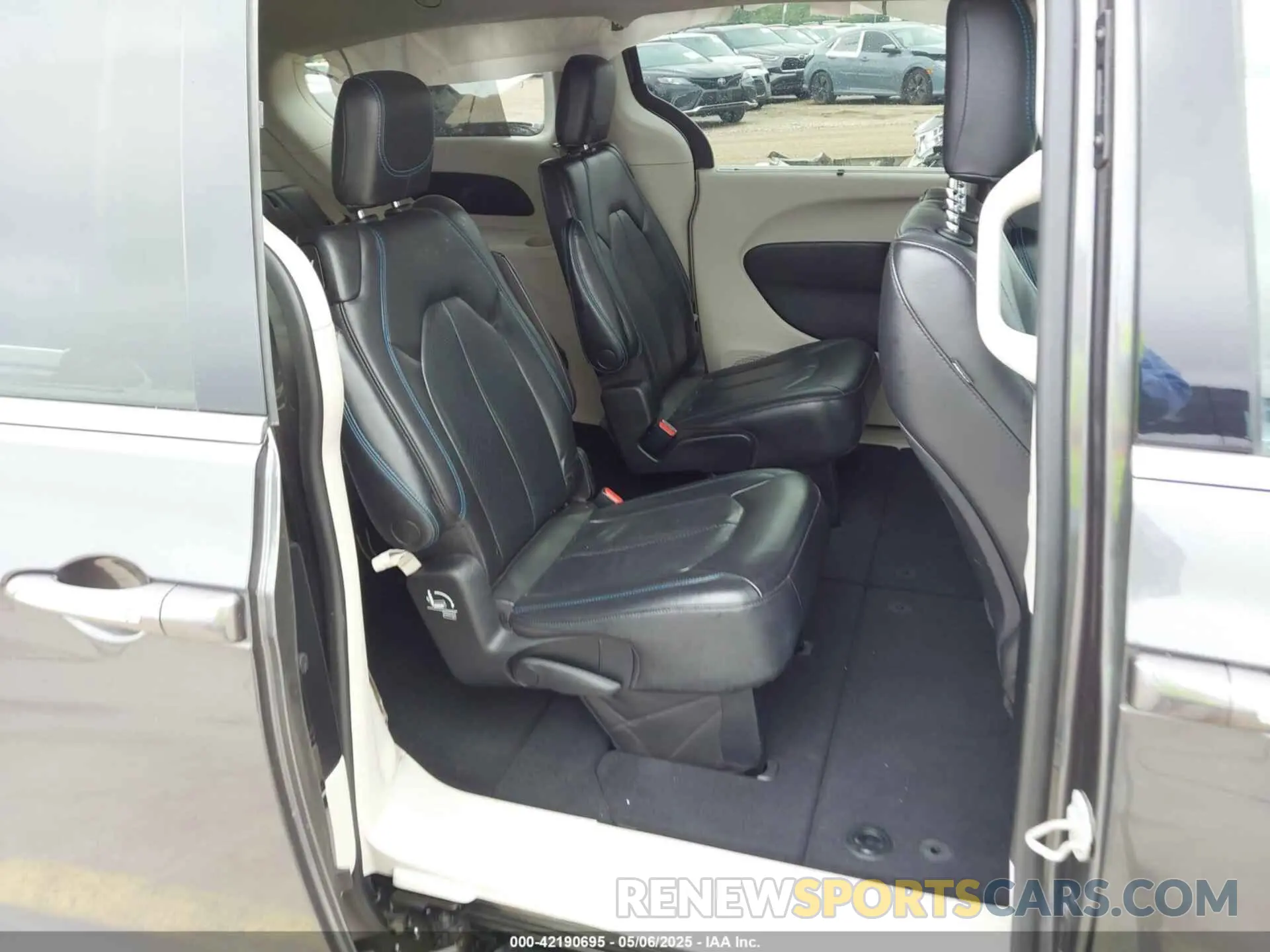 8 Фотография поврежденного автомобиля 2C4RC1BG3MR574439 CHRYSLER PACIFICA 2021