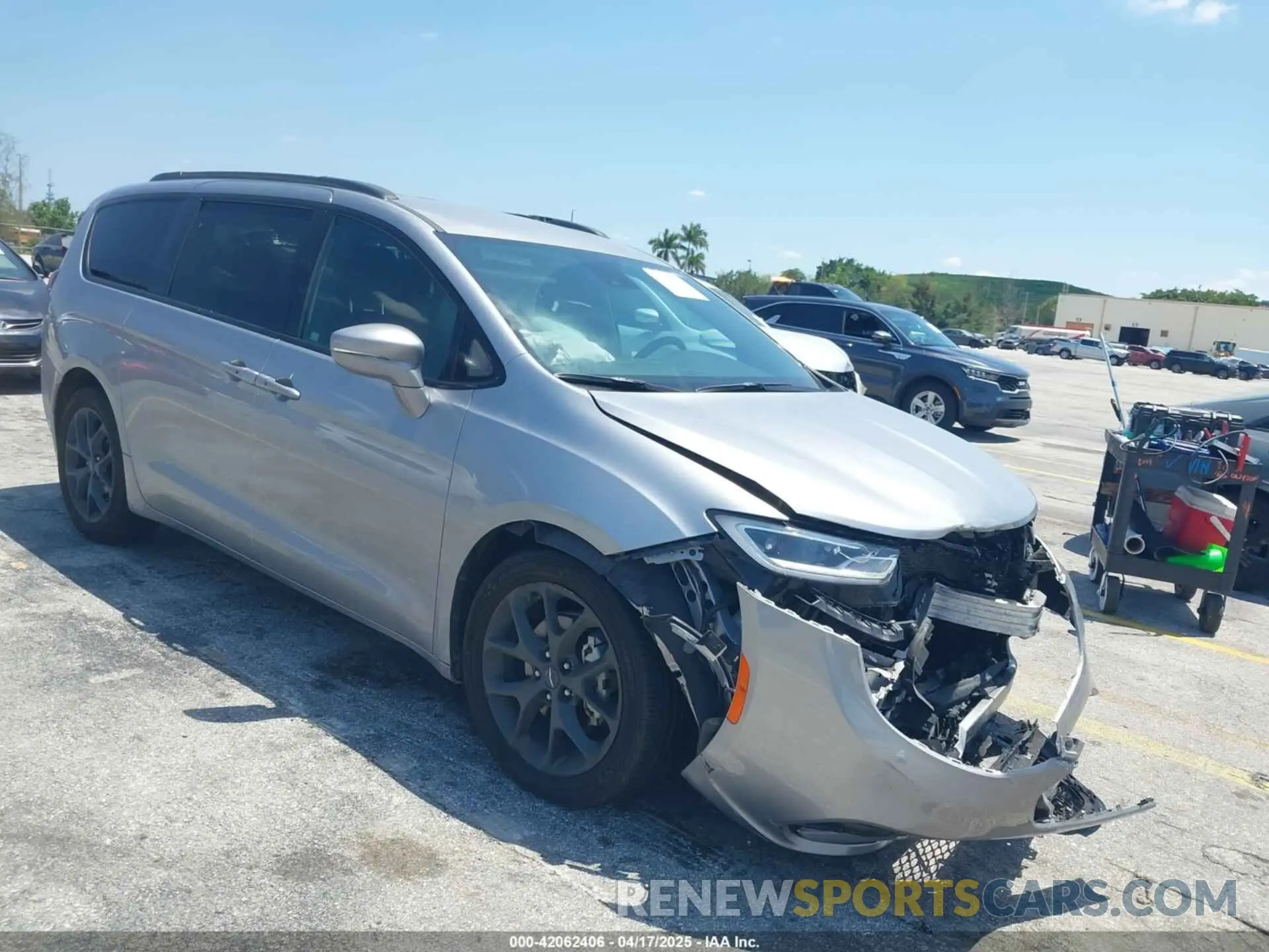 1 Фотография поврежденного автомобиля 2C4RC1BG3MR591256 CHRYSLER PACIFICA 2021