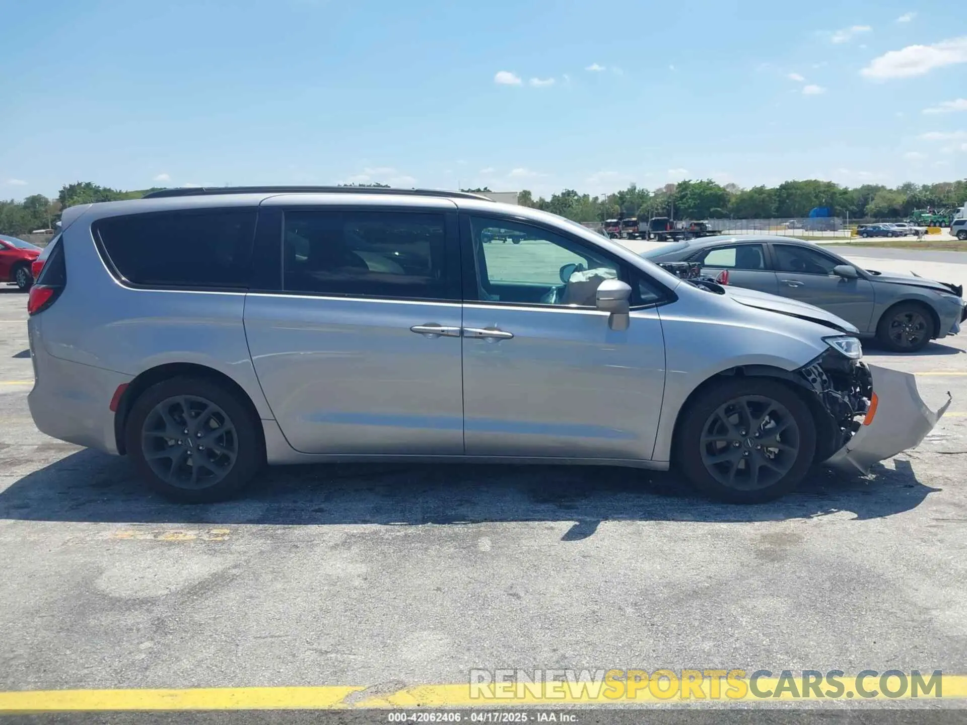 12 Фотография поврежденного автомобиля 2C4RC1BG3MR591256 CHRYSLER PACIFICA 2021