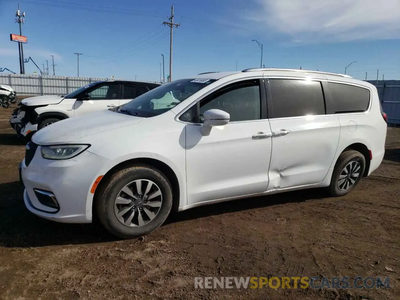 1 Фотография поврежденного автомобиля 2C4RC1BG4MR520194 CHRYSLER PACIFICA 2021