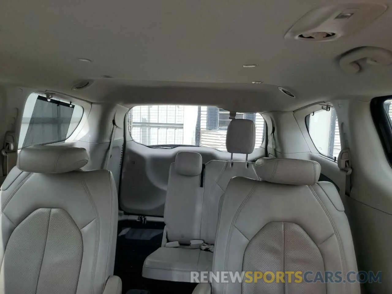 10 Фотография поврежденного автомобиля 2C4RC1BG4MR574739 CHRYSLER PACIFICA 2021