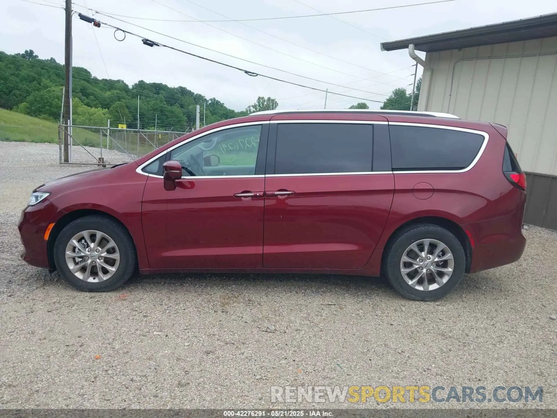 14 Photograph of a damaged car 2C4RC1BG4MR578113 CHRYSLER PACIFICA 2021