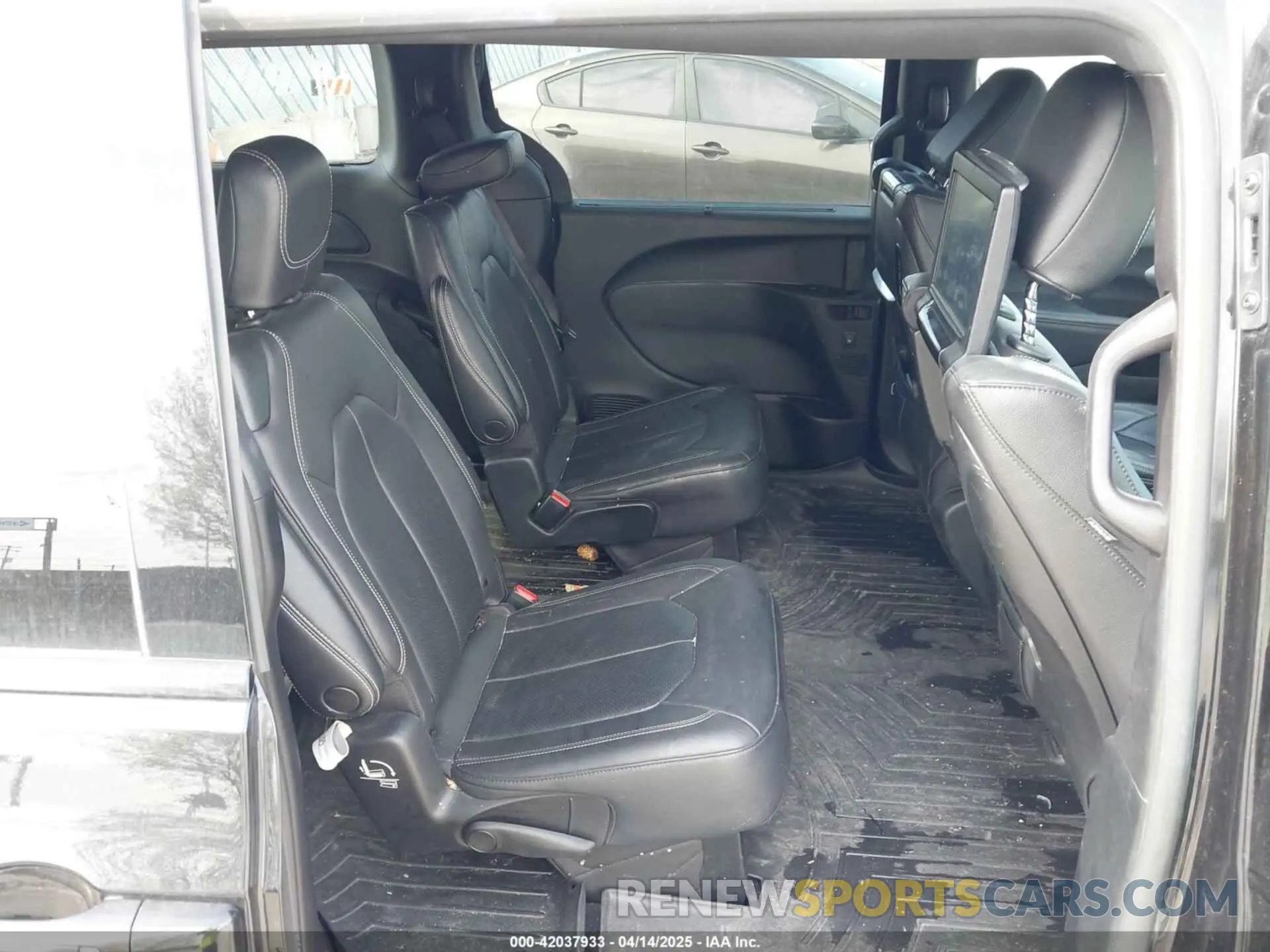 8 Фотография поврежденного автомобиля 2C4RC1BG5MR559795 CHRYSLER PACIFICA 2021