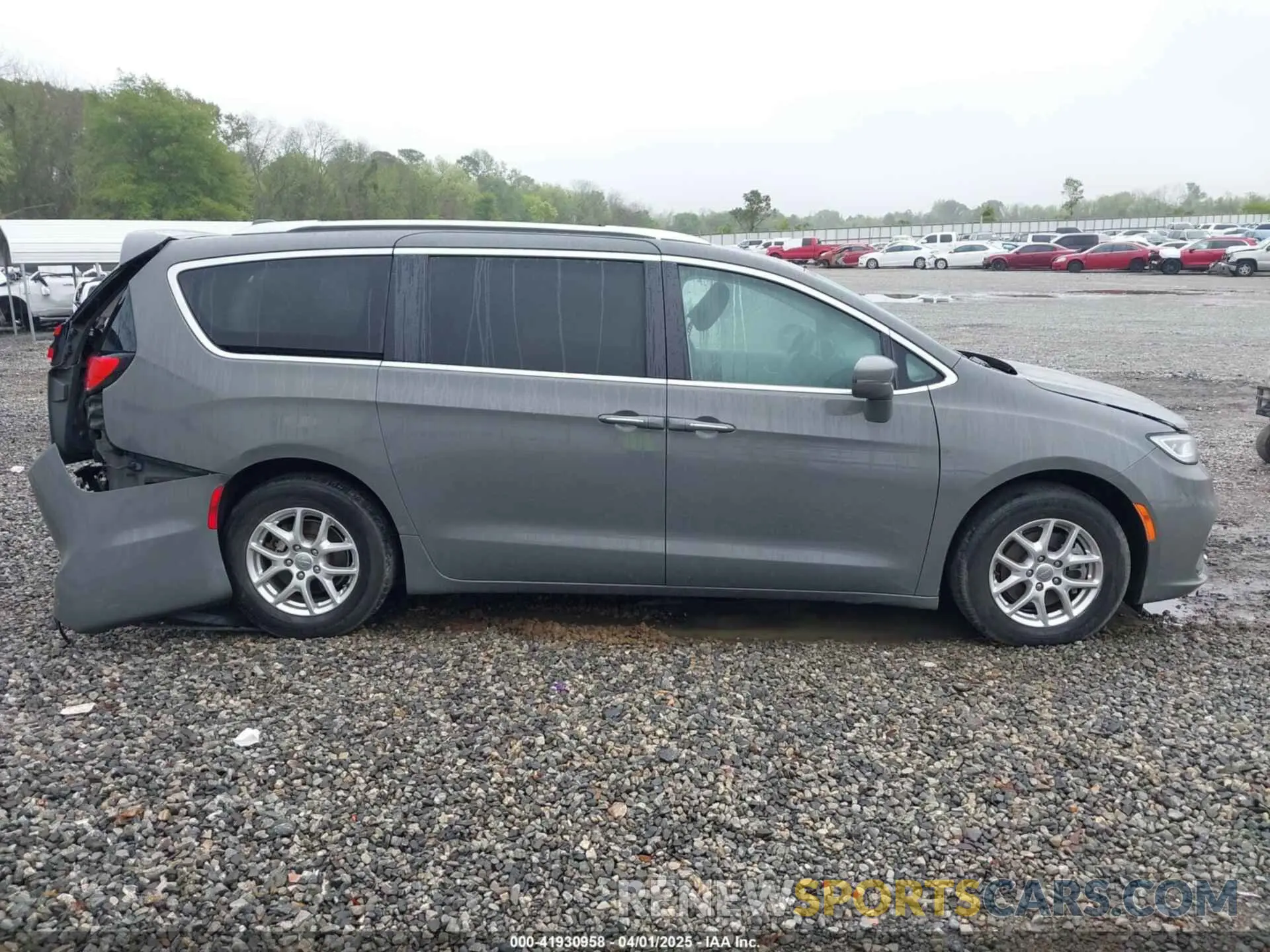 13 Photograph of a damaged car 2C4RC1BG6MR528734 CHRYSLER PACIFICA 2021