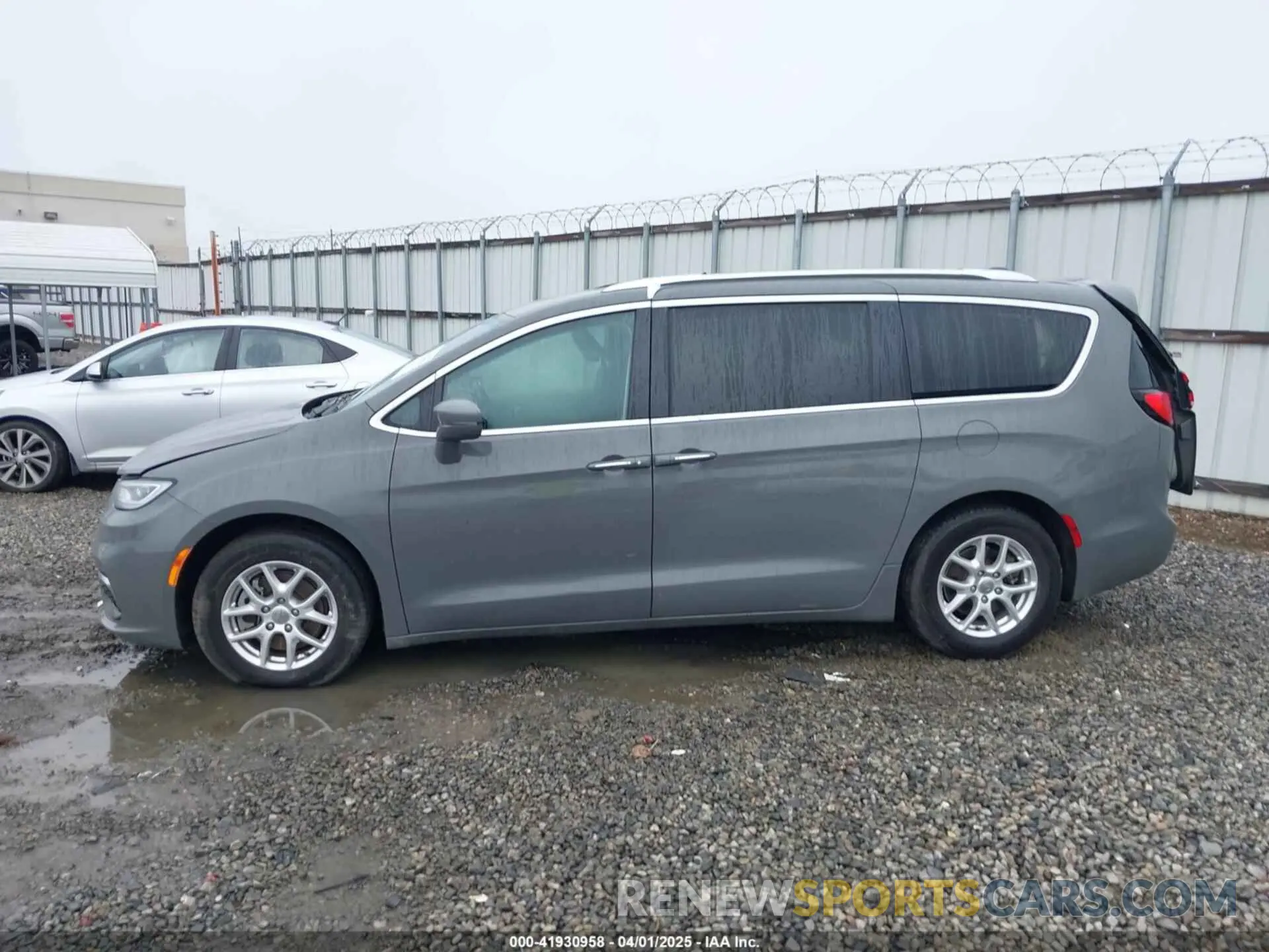14 Photograph of a damaged car 2C4RC1BG6MR528734 CHRYSLER PACIFICA 2021