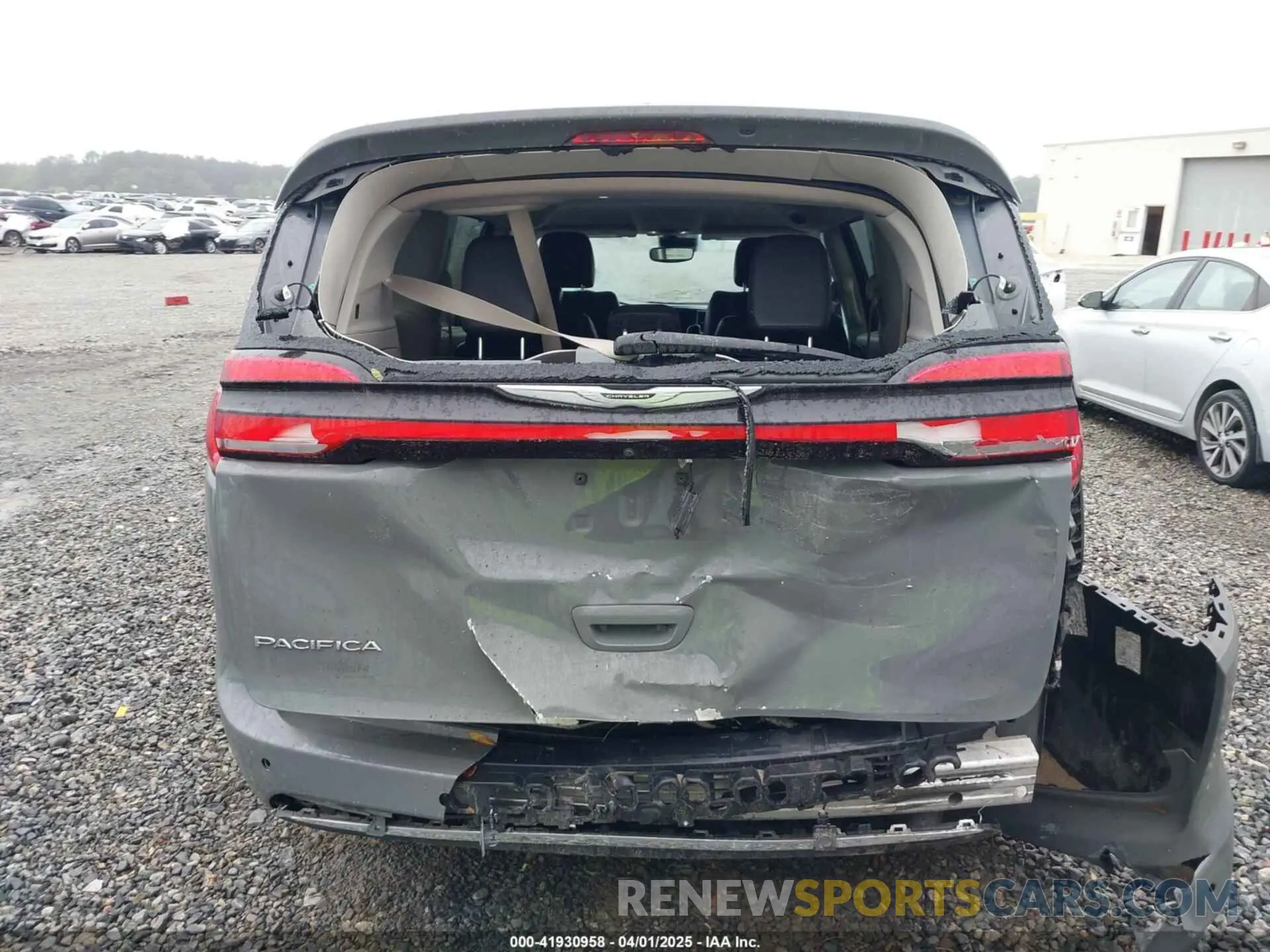 16 Photograph of a damaged car 2C4RC1BG6MR528734 CHRYSLER PACIFICA 2021