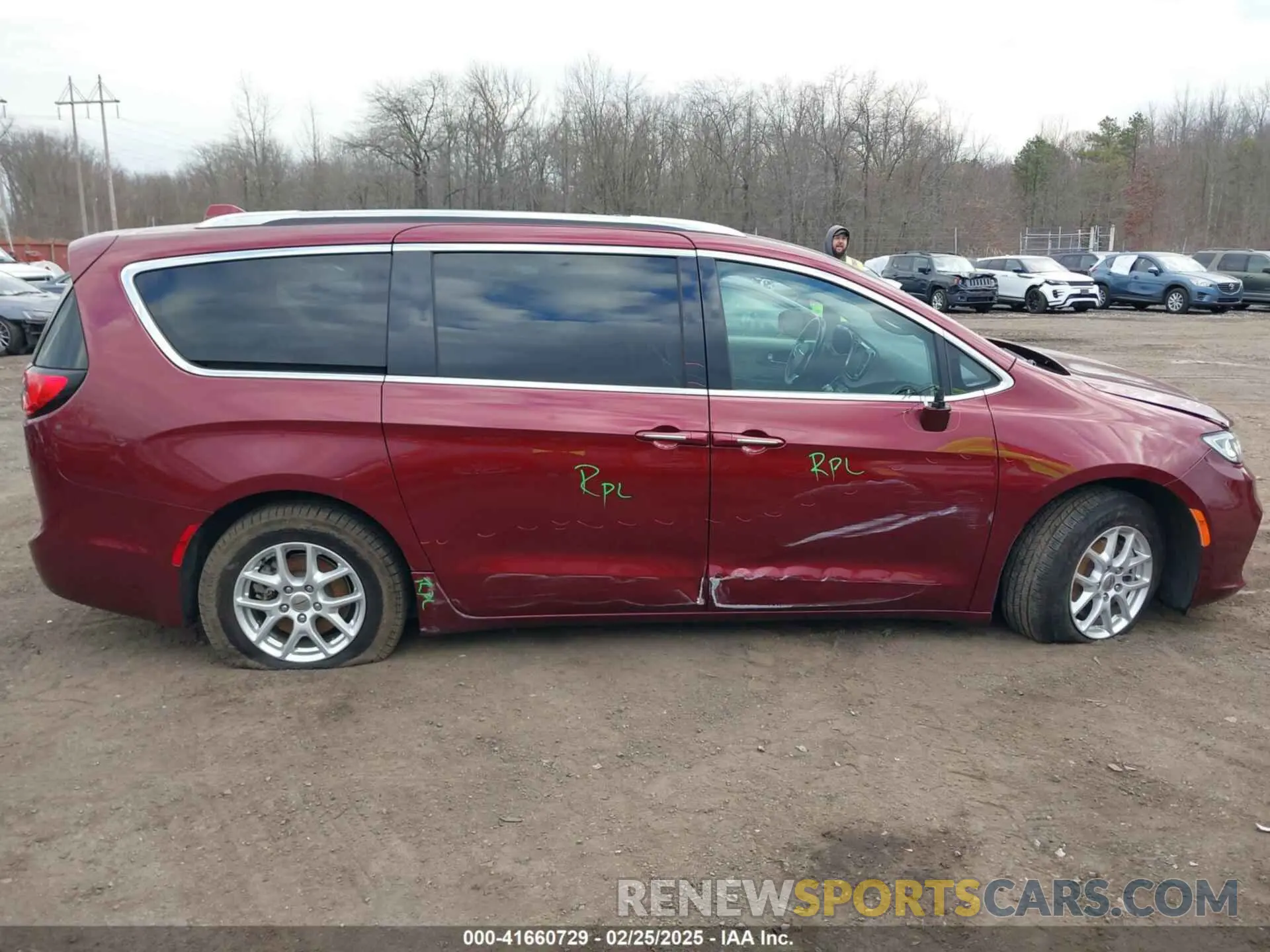 13 Photograph of a damaged car 2C4RC1BG6MR597911 CHRYSLER PACIFICA 2021